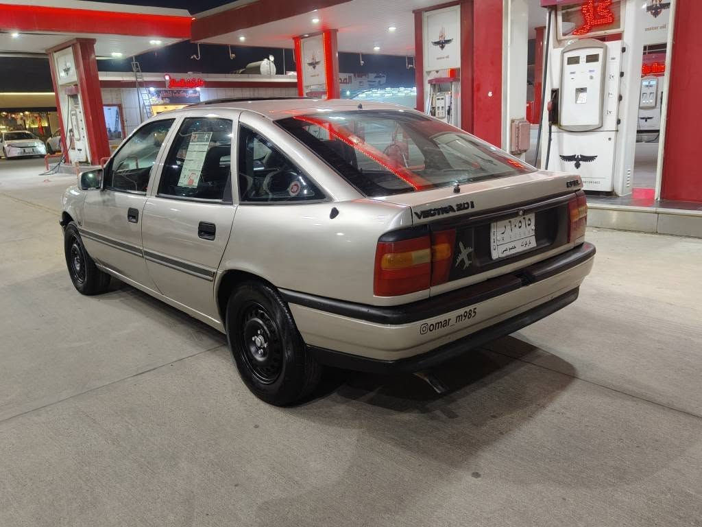 اوبل فكترا موديل 1991حجم 20 كير عادي سقف سلايت قفل مركزي جامات كهربائي بريك ABS باور استيرن لون شمپاني سنويا مشروع وطني لغايه 2027 كوبون بانزين موجود شرط تحويل كير محرك صدر كهربائيات كله بل شرط سياره صبغ للجماليه بدون ضربه هلال واحد معمر سياره جاهز من كل شي سعر 36 شراي خابر على رقم ***********. كركوك, العراق
