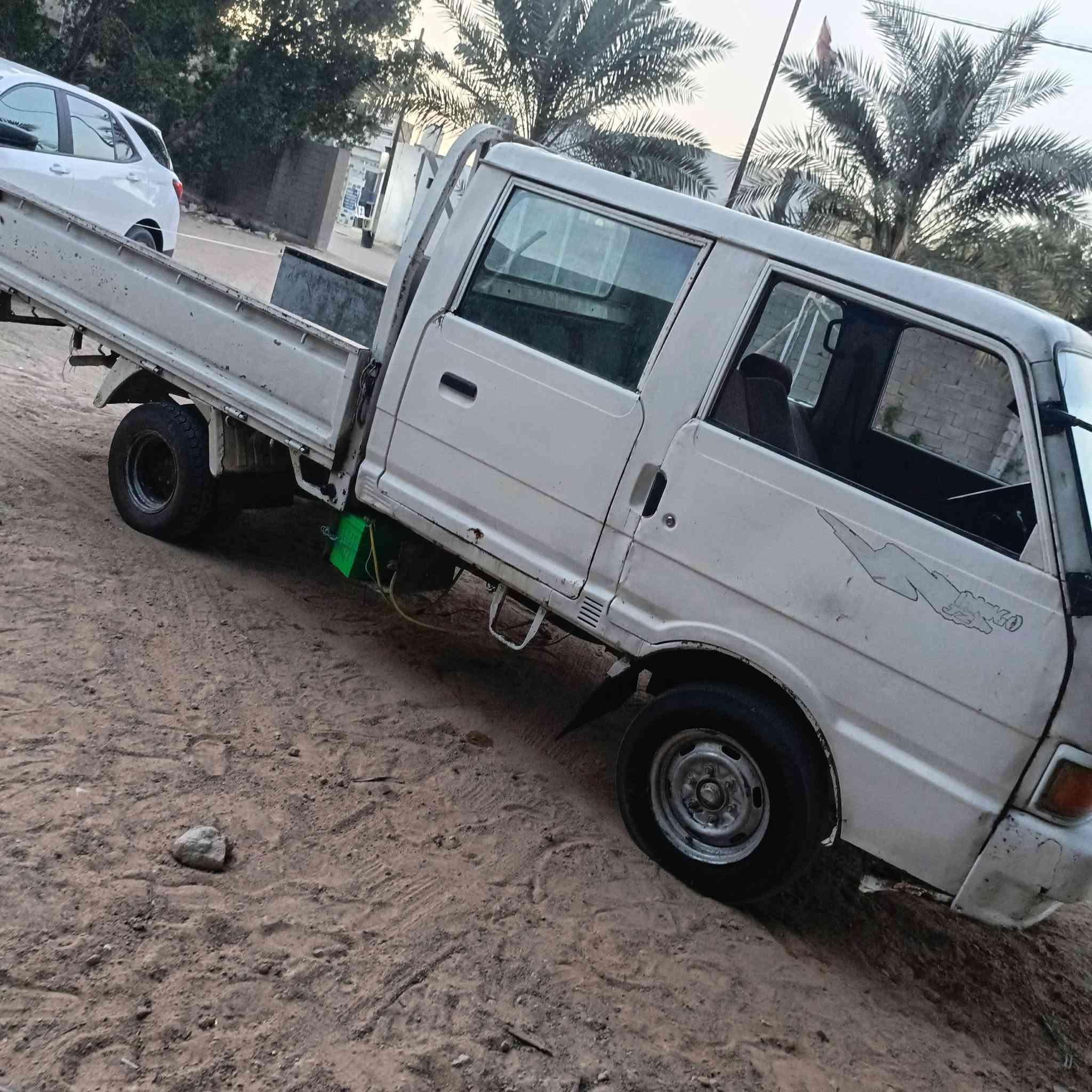كيه موديل 96 رقم بابل هزه جديده باقيه على البصمه وصل تسليم اللوحات موجود مكفوله من كلشي المكينه بيهه بخار من غير تنقيص المكان ب نجف السعر 40 ورقه ***********
