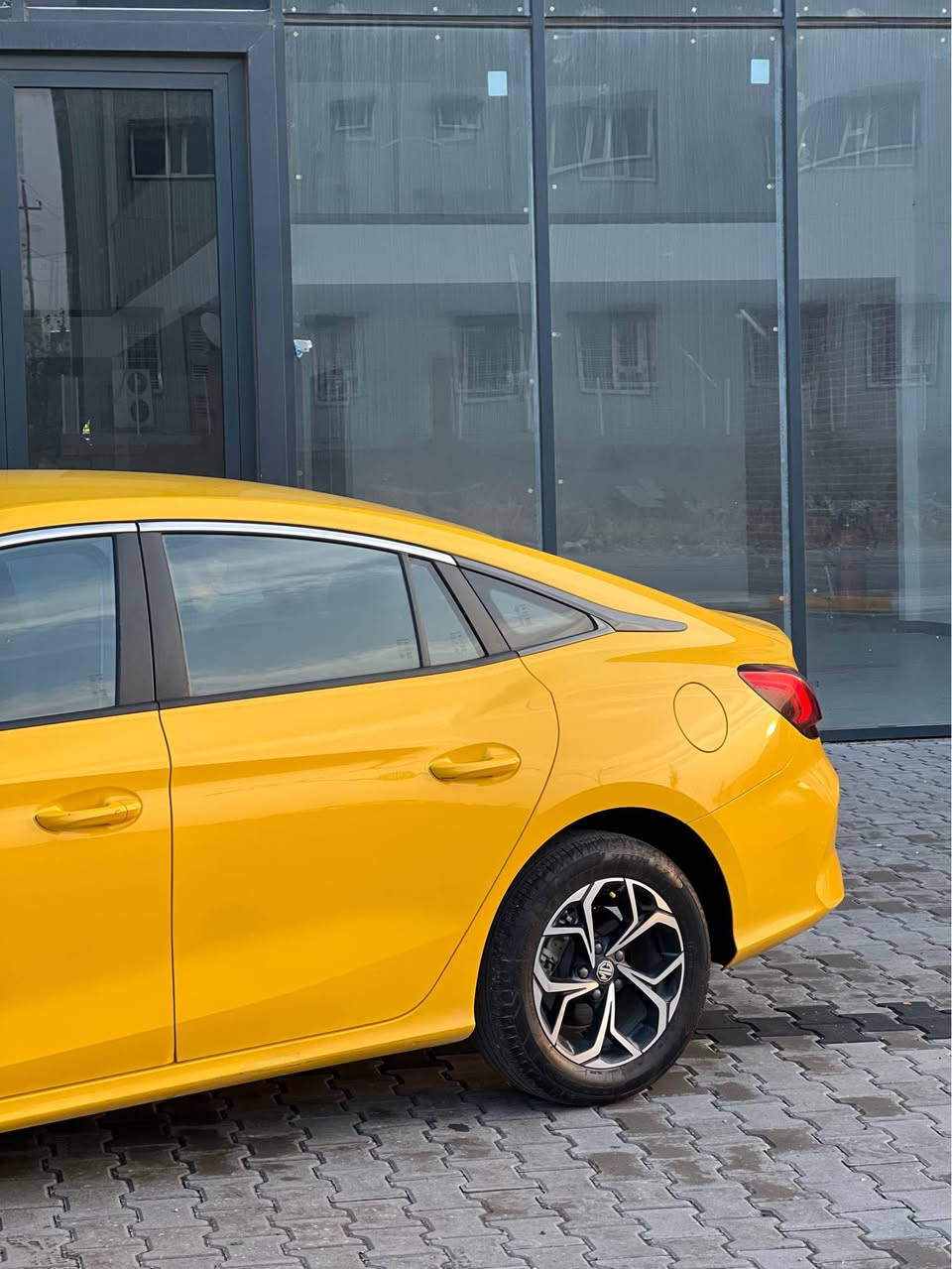 Mg gt  ٢٠٢٣ بی تۆربۆ
سەیارەکە  ١٩ هەزار. رۆشتوە سعری خوار. مەعرەز 
تۆزی وردەی هەیە
*********** السليمانية, العراق
