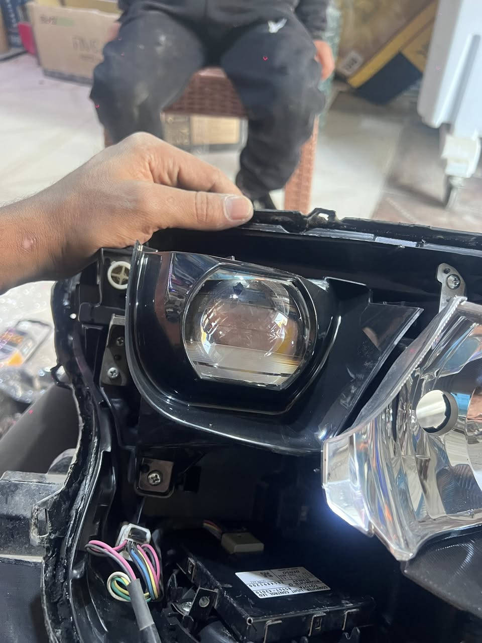 توفر عدسات لجميع السيارات
تبديل عدسات راف فور 2016 

كامري 2020

كورلا 2017se

متوفر لدينا لجميع السيارات. 

راف فور 2022

تبديل جام لايت

تبديل ظهر لايت

اصلي تفصيخ شركة. ضمان مفتوح

مكاني الزويه 

***********

***********@إشارة
