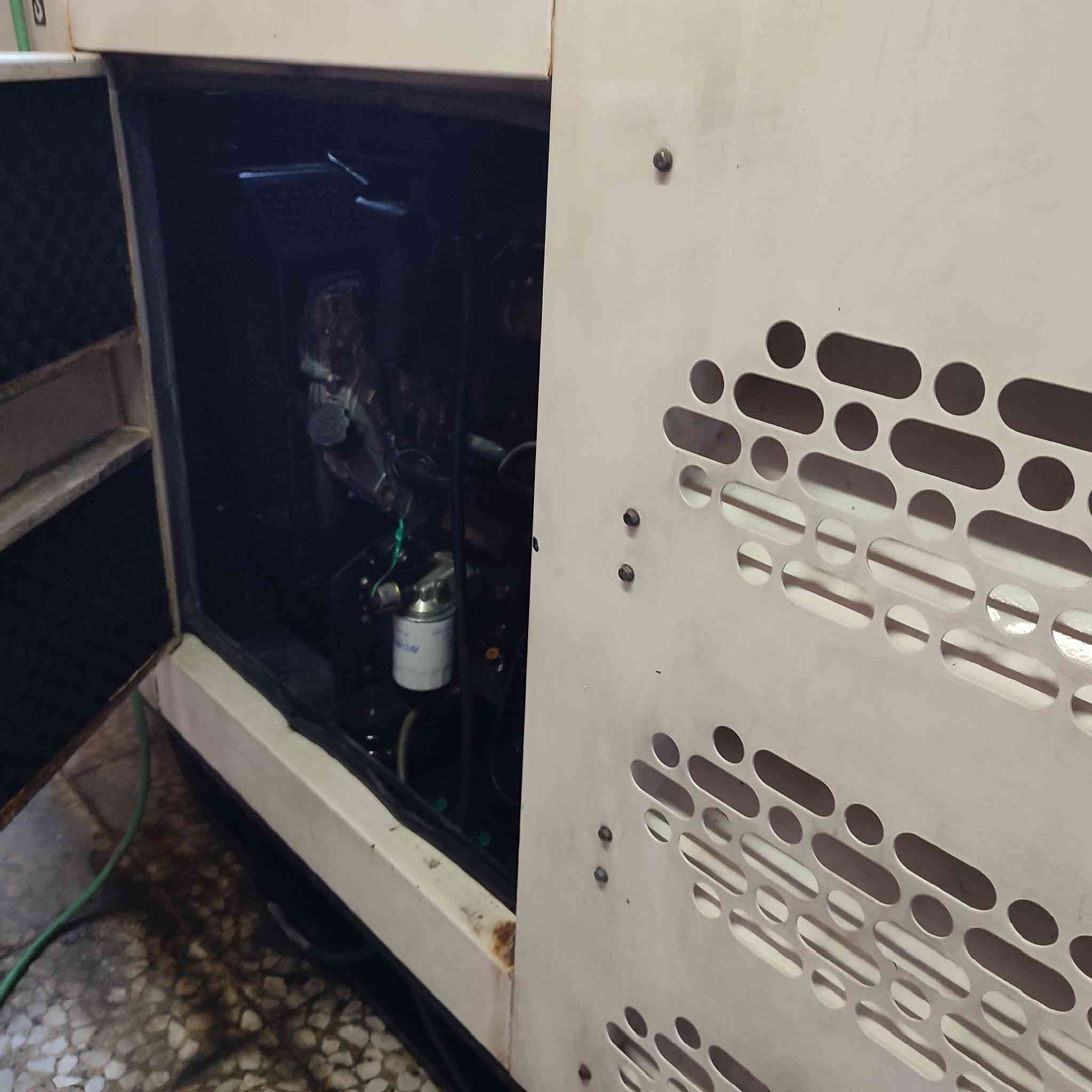 مولد بيركنز نضيفه بلاديه 65 كيفي 3بستم سوبر فول كاتم برغي واحد ما مفتوح بيها بلاديه سعر 65 وبيها مجال جدا بسيط مكان بغداد كريعات


**إذا كنت صاحب هذا الإعلان وتريد حذفه لأي سبب، رجاءا أرسل رسالة إلى الدعم الفني**