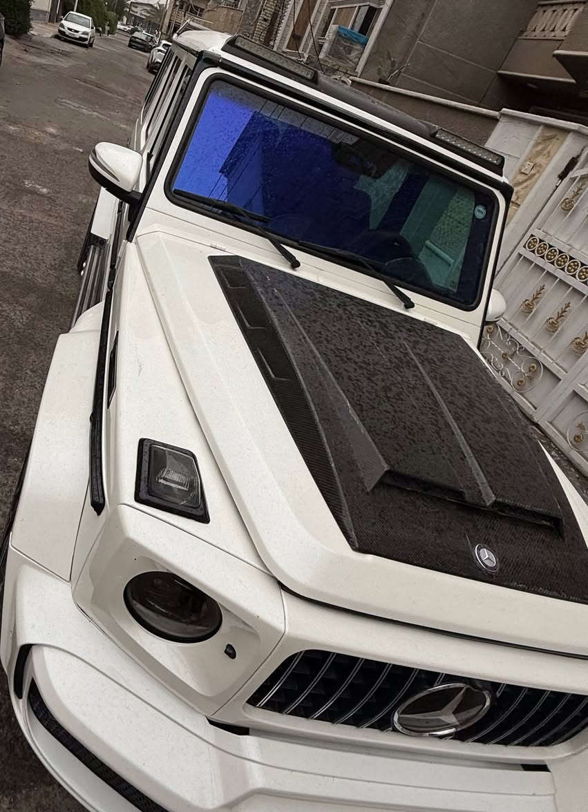السلام عليكم-/ (للبيع )جي كلاس AMG  موديل  2004 -محدث فقط خارج 2024 كت كامل خارجي BRABOS- سيارة عدلة تبريد ثلج 
مصبوغة جمالية كفالة من الحادث سيارة جاهزة وحلوة ناصبة 
لون داخل احمر صوتها وكزوزهة بلادي طرب محرك 8V AMG
 للتواصل (***********) متواجد
