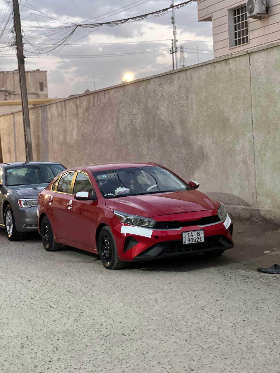 السلام عليكم كيا فورتي للبيع ب 130 او المراوس بسيارة كورولا هايبرد سيارة مديل 23 معوقين رقم مميز حدادية جديدة تخم تاير كير مكينة كفالة منظومة زنون 
المعوق موجود وكالة جاهزة يمة ما تريد المكان البصرة المعقل رقم الهاتف 
*********** البصرة, العراق
