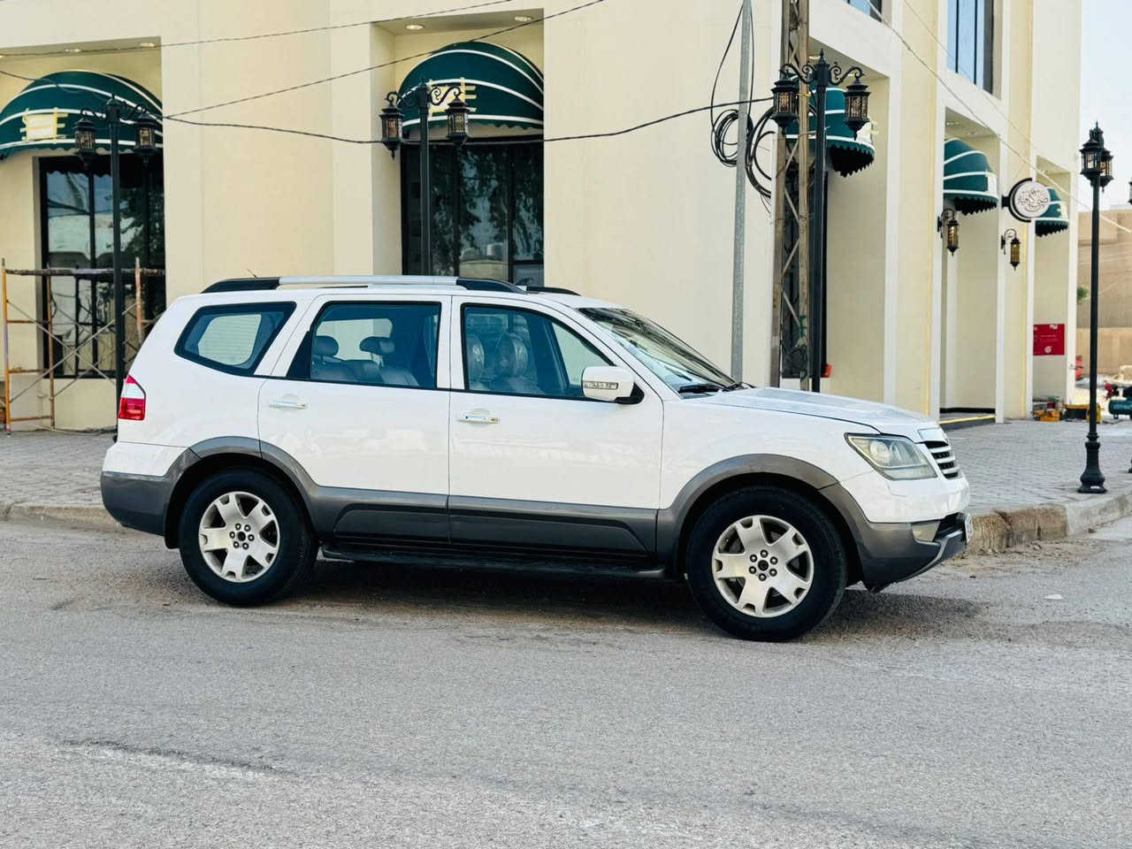 مهـافي كويتي مديل 2011 سعر 119 قابل للتفاوض الأستفسار اتصل *********** بيها صبغ قطعه واحده كلير فقط بدون دواخل والباقي كفاله عامه من ضربه وصبغ وتبديل فول مواصفات واحد على واحد فتحه سقف بصمه تشغيل بصمه أبواب جنطه شفط فر ويل زراق داخل بيجي كشنات كهربائي اشاير مري كهربائي 7 راكب 3 قطع تبريد حساسات امامي وخلفي مكينه سته 6️⃣ سلندر مكينه وكير مكفولات حداديه جديده تخم تاير تبريد تدفئه شغال رقم بغداد أنكليزي مشروع وطني سنويه 29 مكان سياره كربلاء
