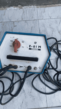 السلام عليكم مكينة لحيم بلغارية نظافة عالية بلادية على وضع الشركة ١٦٠ امير للاستفسار خاص او واتساب فقط ***********
