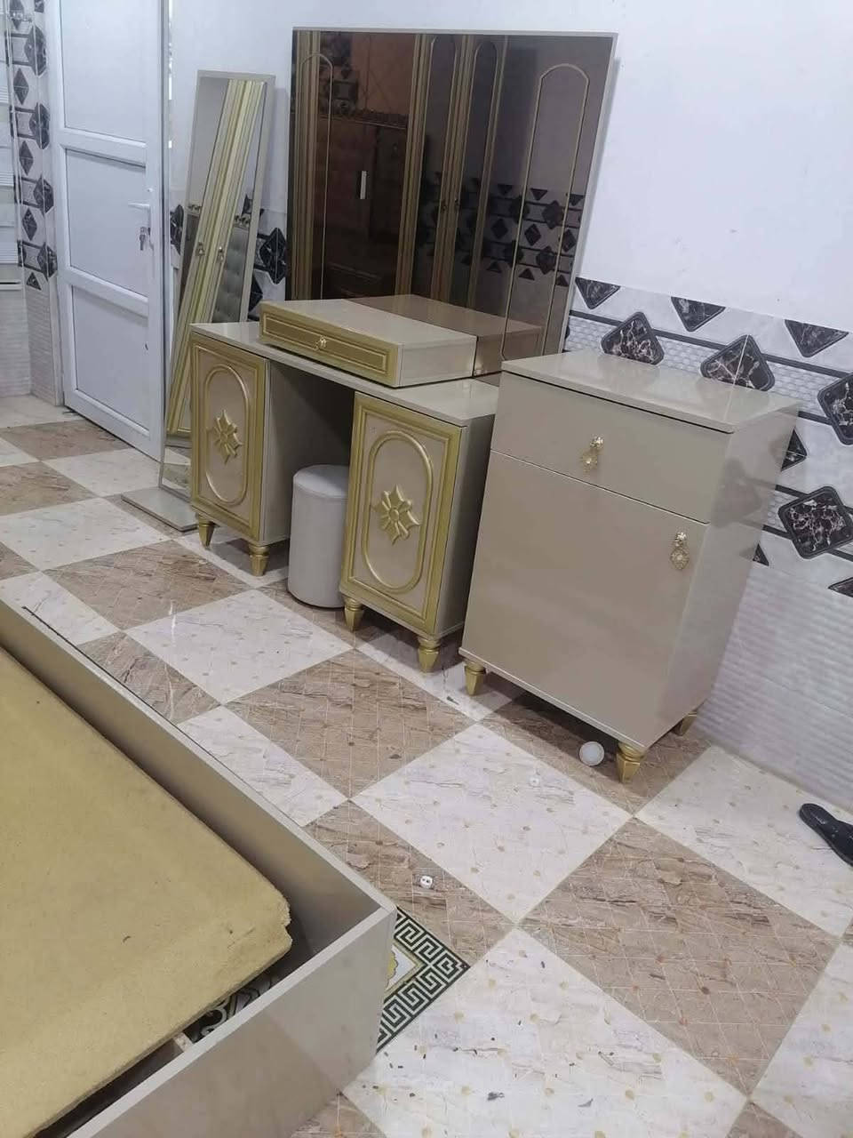 غرفة نوم تركيه 9 قطع للبيع نضافه 100/100 السعر 850 مع التوصيل والشد الأستفسار خاص #للبيع #الجميع #موصل


**إذا كنت صاحب هذا الإعلان وتريد حذفه لأي سبب، رجاءا أرسل رسالة إلى الدعم الفني**