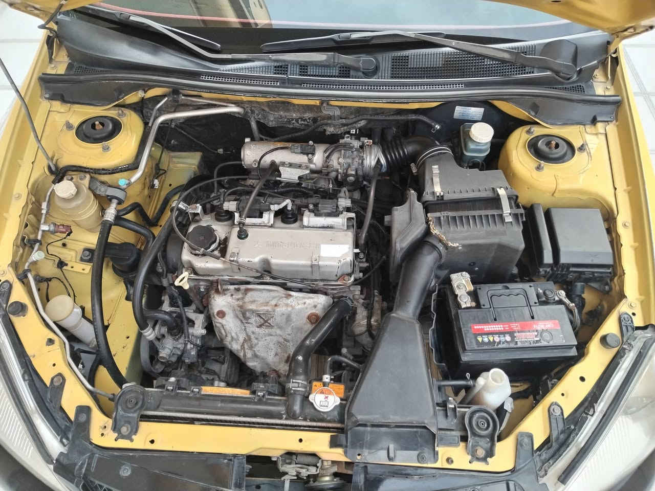 السلام عليكم لانسر موديل 2010 باسمي كير ومكينه خير من الله صدر خلفي أمامي تخم تاير خير من الله بدون ضرر والسونار مرفق السياره مكفوله السعر ٨٠ وبه مجال رقم الهاتف *********** العنوان ديالى سراجق
