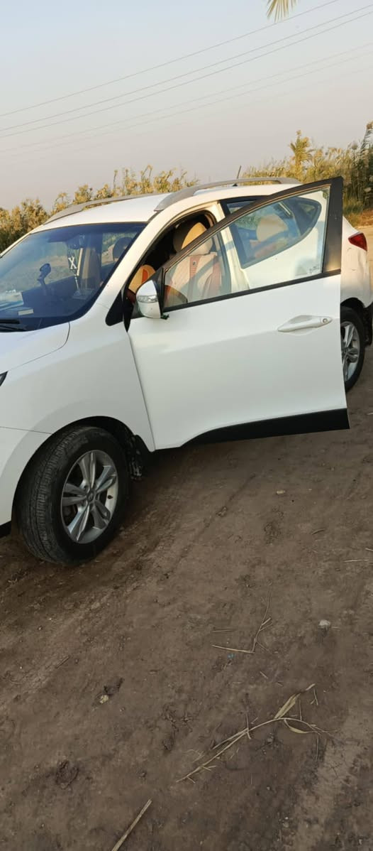 سلام عليكم
سياره توسان 13خليجي رقم بابل للبيع
بيه سونار موجود بالصور كل التفاصيل 
تحويل ثاني يوم 
السعر 135وبيه مجال بسيط شراي يتصل ع الرقم ‏‪***********‬‏او واتساب
