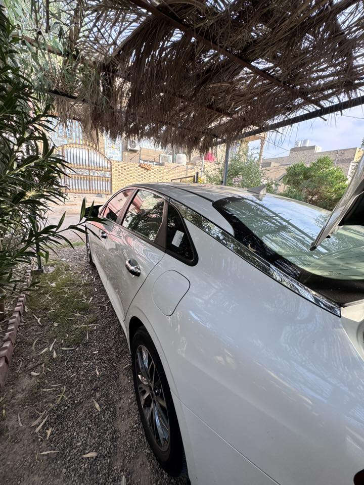 السلام عليكم k5 للبيع موديل 2022 خليجي
مواصفات السياره  
بصمه 
ويل كروم 
 المحرك 2000
ماشيه 107 
لد نهاري
شاشه لمس 
زنون
تحكم ستيرن
تشغيل عن بعد
يدات نيكل
حساس امامي
حساس خلفي 
لد خلفي 
اشاره بالمري
بيها شخطين كلش صغار بالجاملغ الايمن الامامي 
ومامكحلهن ..سعر 183  
مكان السيارة بالنجف امانة الله السياره ع وضع الشركة 
***********
