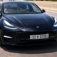 تيسلا  Y للبيع موديل 2023 لونك رينجر دبل ماطور  7 راكب  داخل ابيض  ماش...