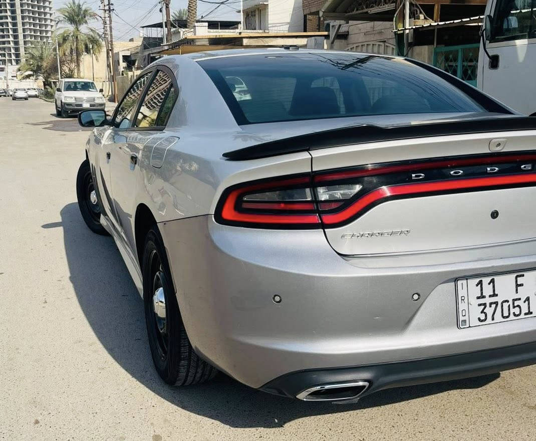 سلام عليكم
للبيع او مراوس دوج جارجر 2019
 بوليسي 8سلندر هيمي كير تعليك 
لون سلفر حادثها جاملغ خلفي ومصبوغ فقط بدون ايرباك بدون دواخل صور الحادث بلمنشور 
ماشية 54 الف سيارة
 جديدة بمعنى الكلمة 
السيارة جاهزة للاخير بدون نقص 
اني مستوردها عل ايدي 
مواصفاتها معروفة 
بصمة حساسات خلفية 
تشغيل عن بعد 
كيرها 1000 تعليك
رقم بغداد الدولي باسمي هزة و سنوية كلة جديد 
السعر 185 مجالها بسيط 
مكاني كرادة او جادرية 
***********
