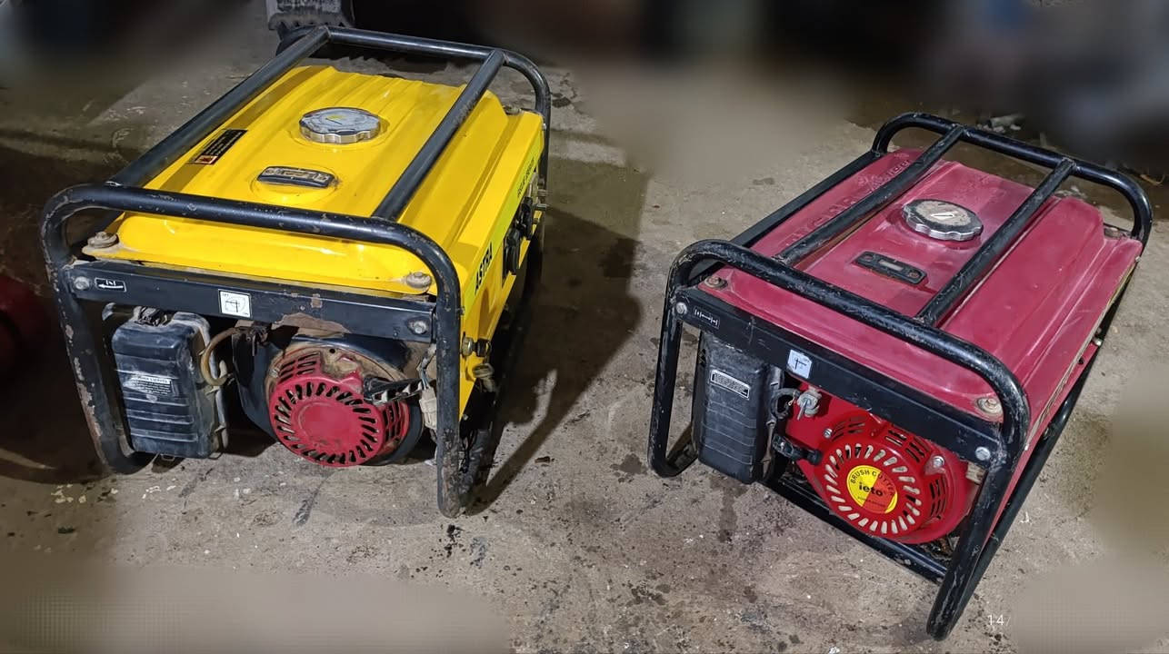 دوو مــۆلیدەی ١٢ امپێری زۆر پاک بۆ فرۆشتن💡
........
مــۆلیدەی teger تایگەری سـوری مــەلەف مــسی گــەورە زۆر پـاک و جـوان و بێعەیب دەسکاری نەکراوە💯
٪٪٪٪٪٪٪٪٪٪٪٪٪٪٪٪٪
مـۆلیدەی astra korea مــەلەف مــس💯 زۆر پـاک و جــوان وبێعەیب  هەمان شێوەئەمیش دەسکاری نەکراوە 
زەمانی هەردووکیان ئەکەین بە:
ئیشپێکردنیان وتاقیکردنەوەی کارەبایی
دەسکاری نەکرابێت
سەرف یان دووکەڵ نەکات
کارەبایان زیادو کەم نەکات
بەیەک هندڵ ئیش بکات ومەکینە سەوتی ئاسایی بێت
💡💡💡💡💡💡💡💡💡
شوێن/کـەلار
ژ.پ.ڤایبەر***********
لەهەرشوێنێکن هەرشتێکتان هەیە بۆمان بنێرن یان پەیوەندی بکە
