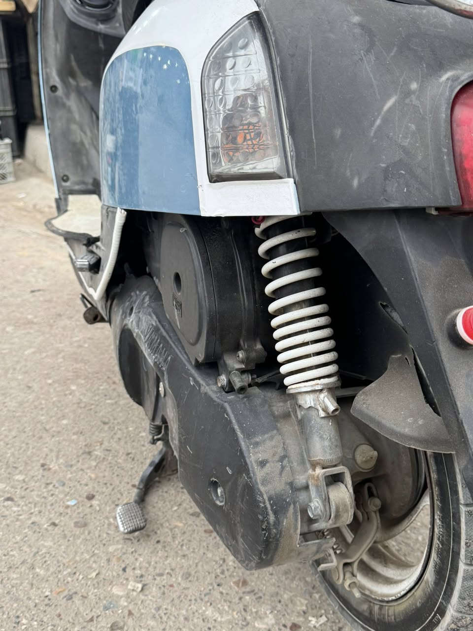 سلام عليكم
بوليسي موديل 2009 
دراجة مكفوله وكلها شغاله بدون نواقص 
مكينة مكفولة  نووزل و كيج إلكتروني لايت منضومه زنون 
مكان بعقوبة السوك
السعر 650 وبيها مجال 
لاستفسار/ ‭0770 723 7822‬
