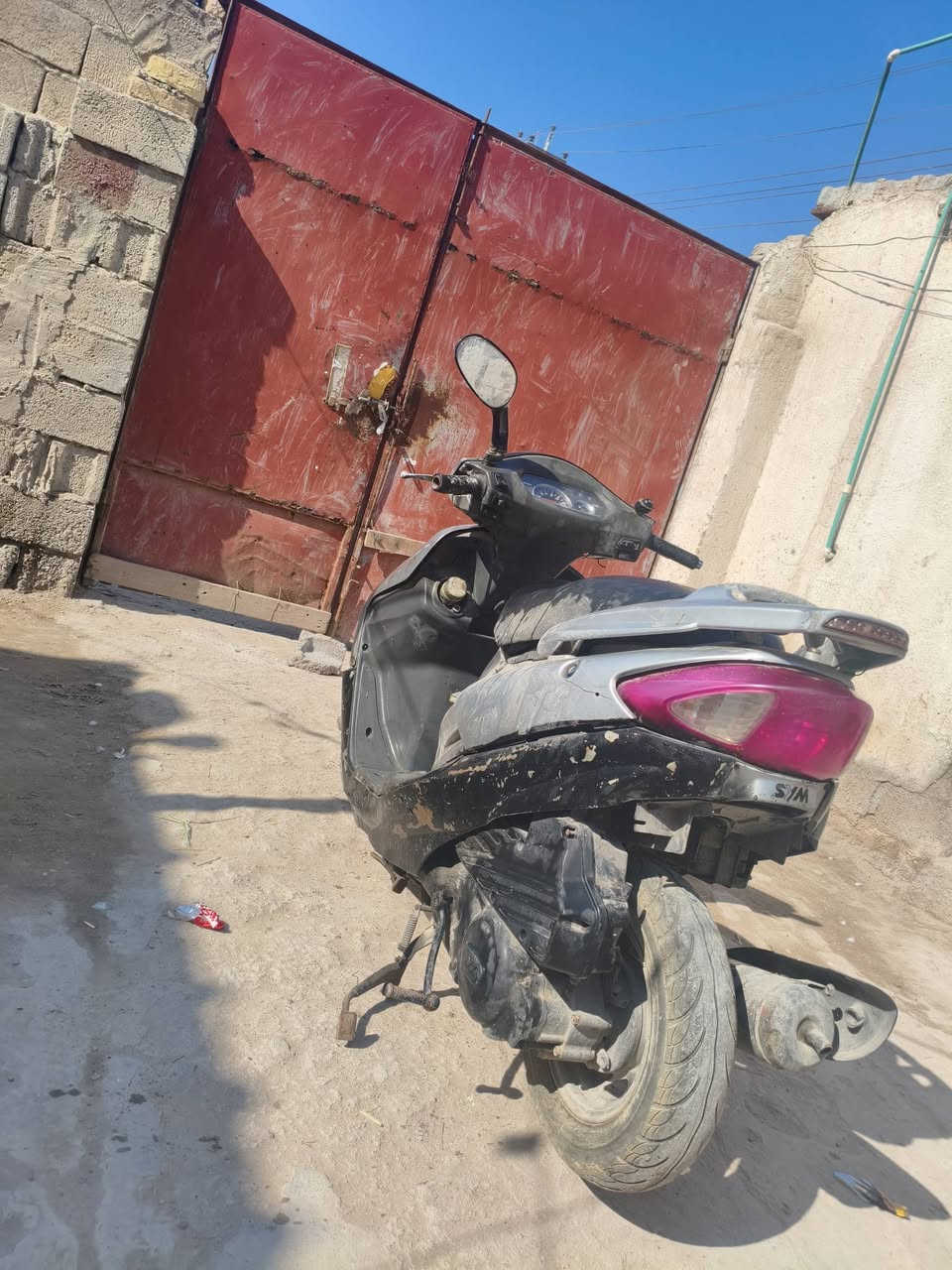 السلام عليكم أقره المنشور قبل لا تتصل دراجه اسيام ياباني مكينه 140شغاله كله بس   نكلبت بيها و صار شهر ما مشغله باتري طايح   الهندر فالت ما دك وركبه ماعرف مكسوره نحنت من ضربه دراجه حلوه وياباني مو صيني سعر 75 مكاني ابو الخصيب الحي العسكري شارع شهيد نايف وهاذه رقمي ***********وتساب اتصال امانت الله دراجه حلوه بس نكلبت بيها  وريد ابيع
