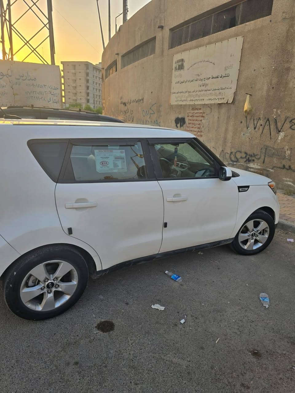 صول 19 محرك 1600سياره اقتصاديه  وحادثهه اللي بامريكا بالصور وبالعراق قطعتين يعني ابيع اربع قطع رقم بغداد مكانهه وزيريه سعرها 108 بيهه مجال بسيط الشراي يتصل ***********
