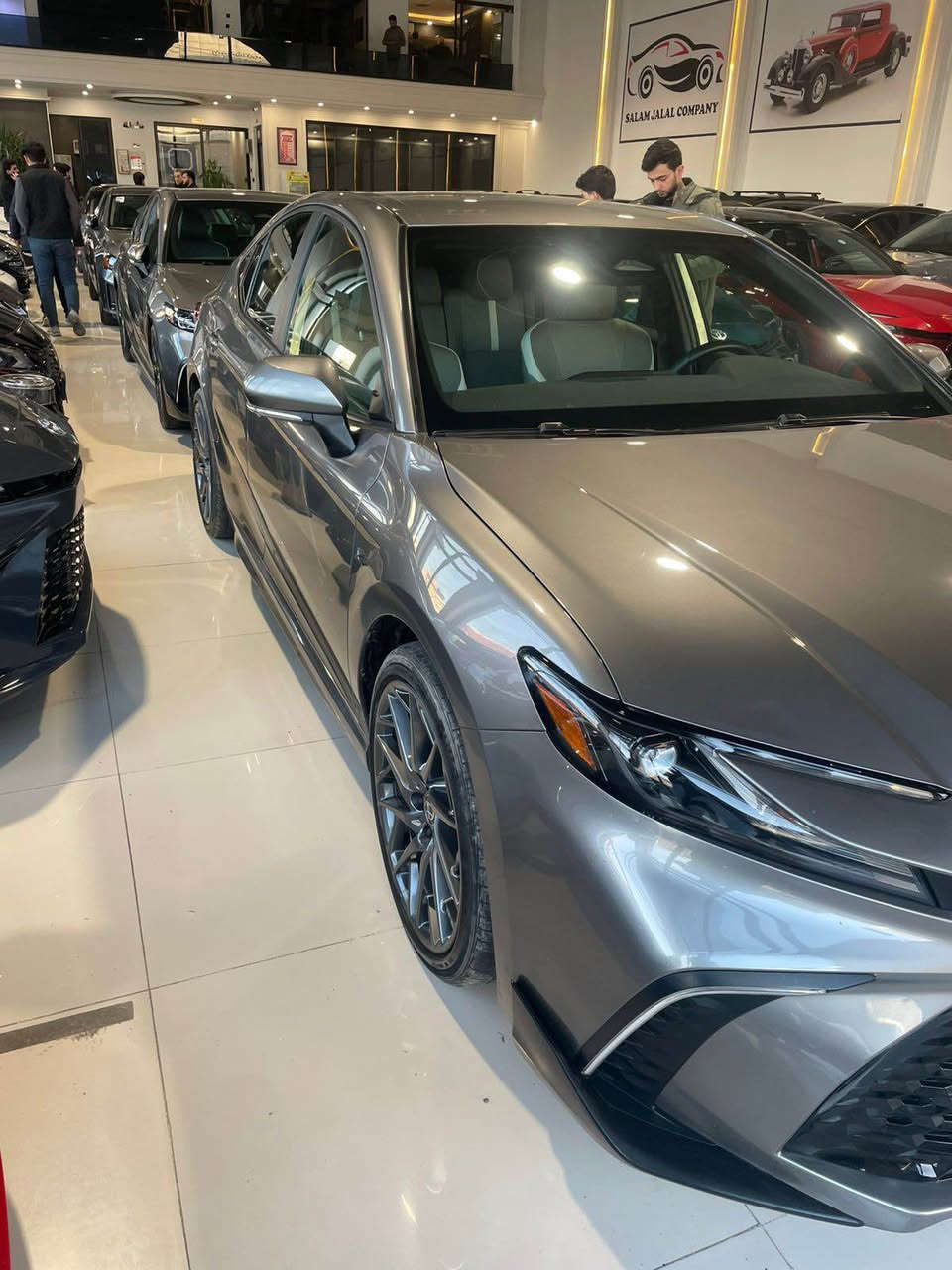 کامری مۆدیل ٢٠٢٥ .
مواسەفات  ئەمریکی Se Xp هایبێرد ٢.٥ .
***********
بێ بۆیاغ سندوقی بە بیلادی گۆڕاوە .
بێ ئێڕباگ  بێ ناوگرتن .
سەیارەکە زۆر زۆر جوانە قەپ و قۆپ و هەموو شتی بەشەرت .
سعری ٢٤٥$ وەرەقە و کەمەک مەجال 

*********** أربيل, العراق
