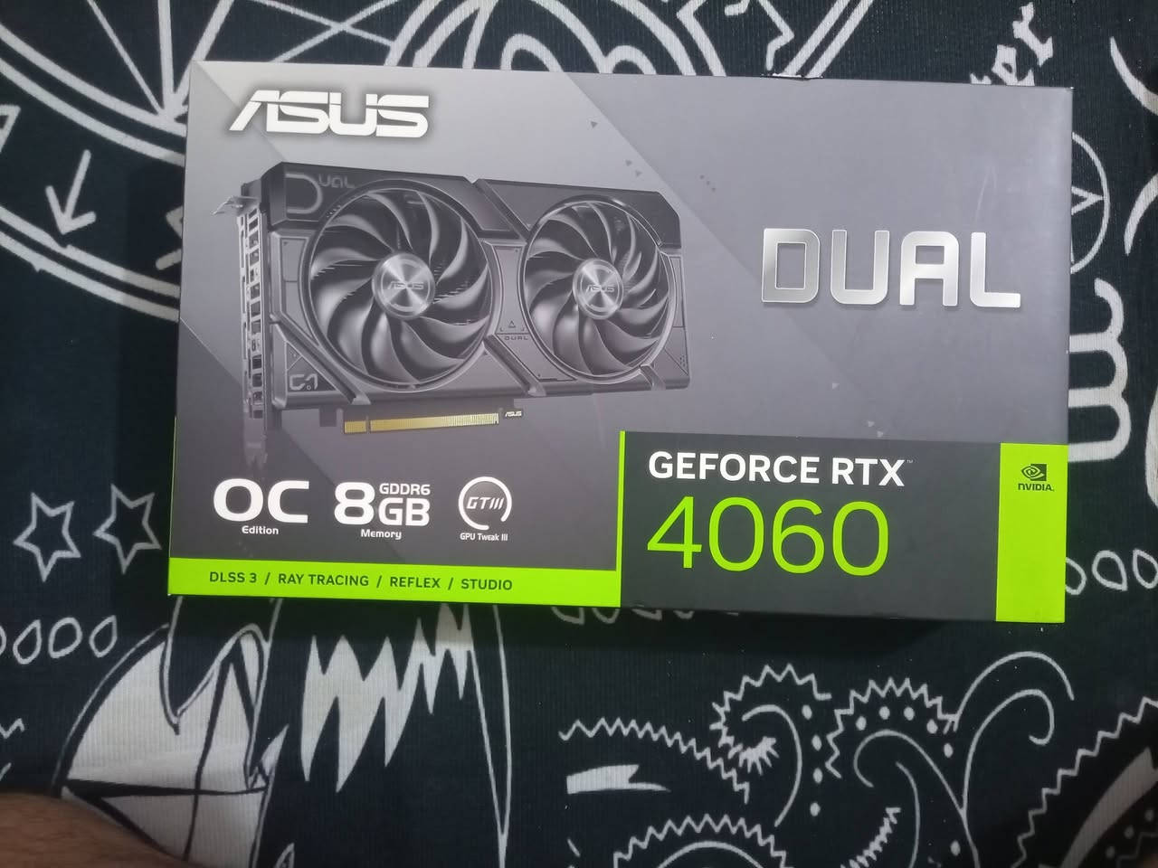 السلام عليكم ، الهم صلي على محمد وال محمد تواصل واتساب ***********
i5 12400F 

RAM 32 GB T-FOORCE (8×4)

B760 GIGABYTE GAMING X DDR4

اPOWR 750 GIGABYTE 80 PLUS (GOLD)

NVMe LEXAR NM620  1TB 3500MB/S 

 GPU 4060 ASUS 8-GB

FAN RGB 

 مبرد مائي مثل ما موضح بصورة

حاسبة ما مستخدمه هواي فقط اسوي تقارير بيه ستعمال بسيط القطع من الشركة العالميه ، 

كارت شاشة بضمان 

اخون الي يريدد ححاسبة جاهزه كامله ابيعه معا الاضافات كلش هواي وغالي هديه اله 
 
كامله معا شاشة  وا يو بي اس 3KV  جديد صار شهر من شتريته  سعره 450الف بس تنسى اسم الكهرباء ويشغل اكثر من ساعتين بدون كهرباء ويشغل على الامبيرة عادي ينطيك كهررباء مستقره .

اذا فقط الكيس سعر يختلف .

