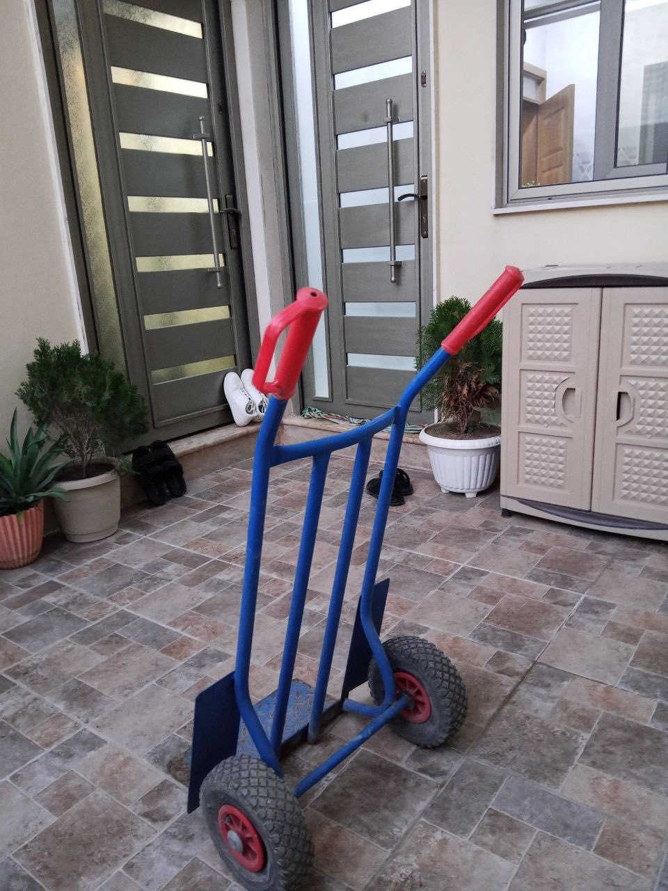 عربانة للبيع السعر 30الف الرقم ***********
