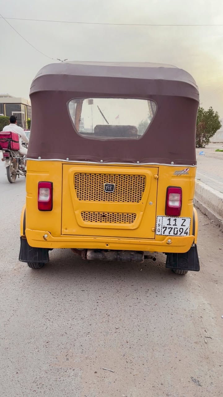 ٢١ رقم وسنويه تكتك ماناقصها اي شي كبل لشارع مصبوغه عام
***********
