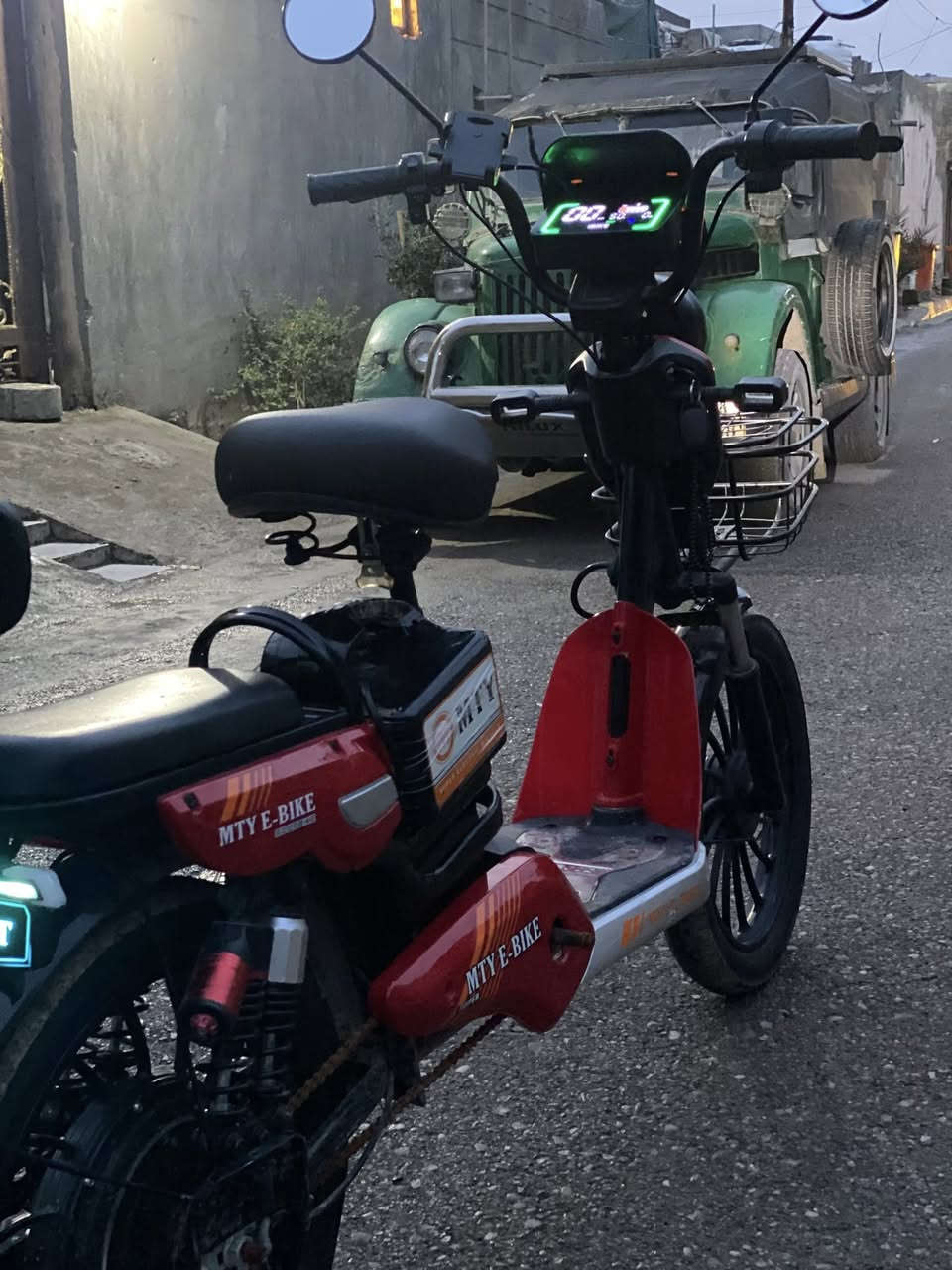 سلام عليكم دراجه شحن للبيع الدراجه جديده مستخدم اسبوع الدراجه جديده سعرها 465 وبيها مجال مكاني ديالى جلولاء رقم الستفسار ***********
