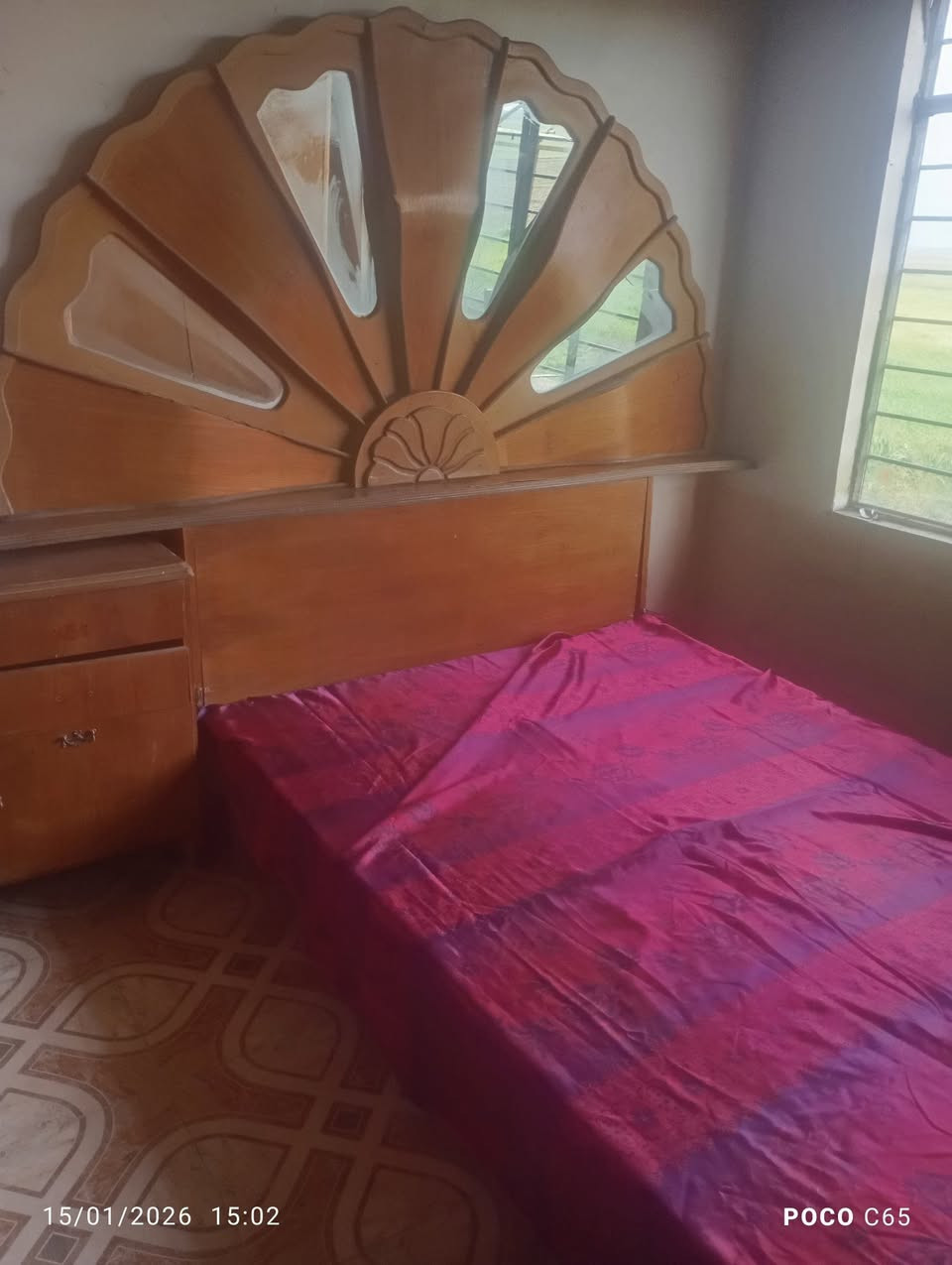 اخشاب للبيع التواصل ع رقم ***********
