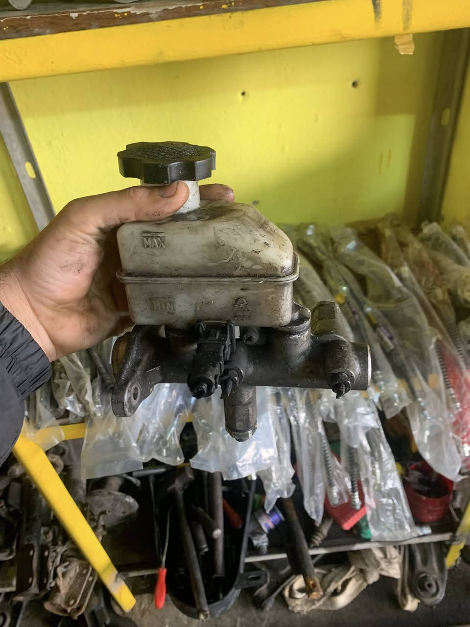 #اللهم صلى عل محمد وال محمد
تم بحمد الله افتتاح ورشةسلمان الجنابي لتصليح البريك 

نضام(ABS) _بور بريش _عمبار _فتح حداديه عامه لكافة انواع السيارات

مع الضمان في العمل والادوات///@إشارة

الاعنوان ((حله _ حي الصناعي_ داخل كراج البلديه ))  

سلمان:-‭0782 528 7220‬

علي :-***********                  سجاد:-***********
