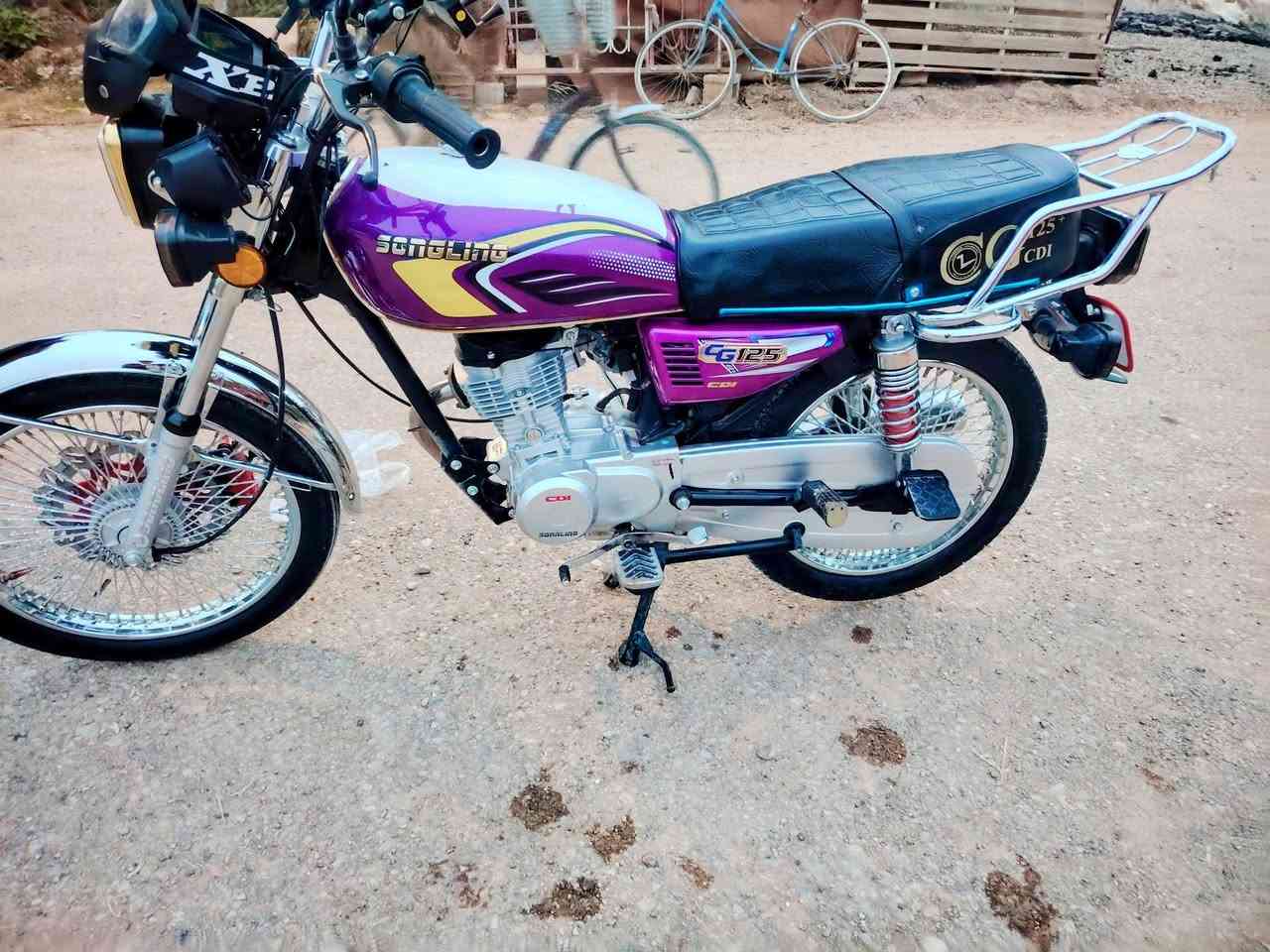 دراجة تايكر موديل 25للبيع اوراق كاملة ومراوس هم ترهم مكان ديالى ناحية السلام ***********
