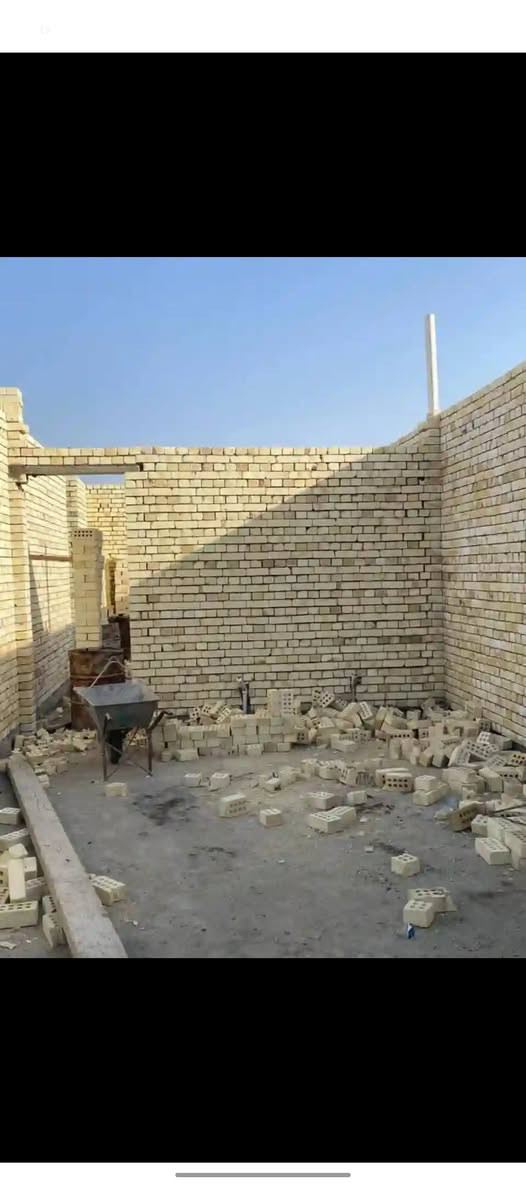 سلام عليكم خلفة بناء درجة أؤلى طابوك بلوك ڤرمستون  ***********
