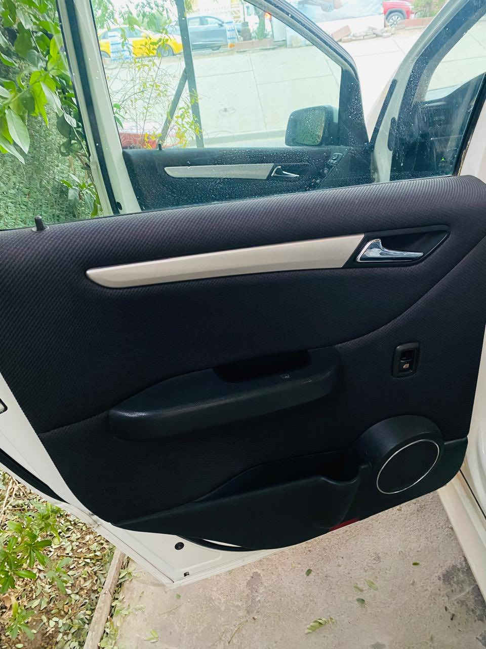 مارسيدس موديل 2011/خليجي 4سلندر كفاله عامه من كلشي جديده بمعنه  الكلمه مكاني بغداد البياع للاستفسار السعر 93 ورقه     ‭  ٠ ٧٨٧ ١٣٧ ٧٦٠١
