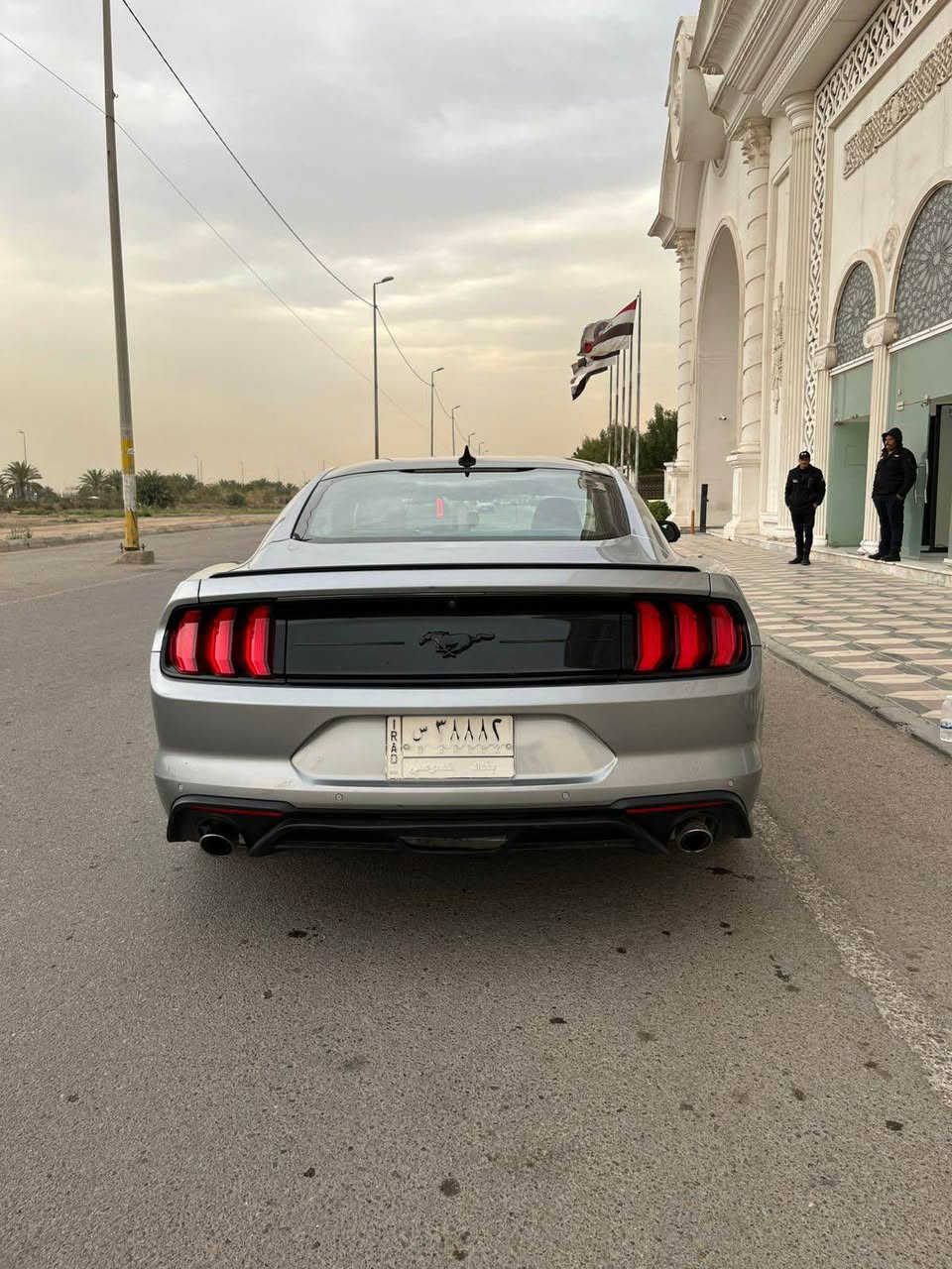 🔥 للبيع – موستانج ايكو بوست بريميوم 🔥

سيارة Mustang EcoBoost Premium موديل 2021 بحالة ممتازة جداً واستعمال نظيف، سيارة رياضية معروفة بقوتها وشكلها المميز.حادث تخريب بدون صبغ بدون ايرباك 

▪️ الموديل: 2021  
▪️ المحرك: 2000cc Turbo EcoBoost  
▪️ الممشى: 31,000 كم فقط  
▪️ الفئة: EcoBoost Premium (فل مواصفات)

المواصفات:  
✔️ شاشة كبيرة مع نظام Apple CarPlay & Android Auto  
✔️ كاميرا خلفية + حساسات  
✔️ تشغيل بصمة (Start / Stop)  
✔️ دخول ذكي (Keyless Entry)  
✔️ مقاعد جلد كهربائية  
✔️ مثبت سرعة  
✔️ نظام صوتي ممتاز  
✔️ إضاءة LED أمامية وخلفية  
✔️ جنوط رياضية أصلية  
✔️ عدة وضعيات قيادة (Drive Modes)

🔹 السيارة بحالة ممتازة جداً  
🔹 ممشى قليل جداً بالنسبة للموديل  
🔹 قيادة رياضية وثبات عالي  
🔹 لا تحتاج أي صرف

السعر: 155$ ورقه قابل للتفاوض للجادين رقم تلفون ***********

📩 للاستفسار الاتصال على الرقم بغداد, العراق
