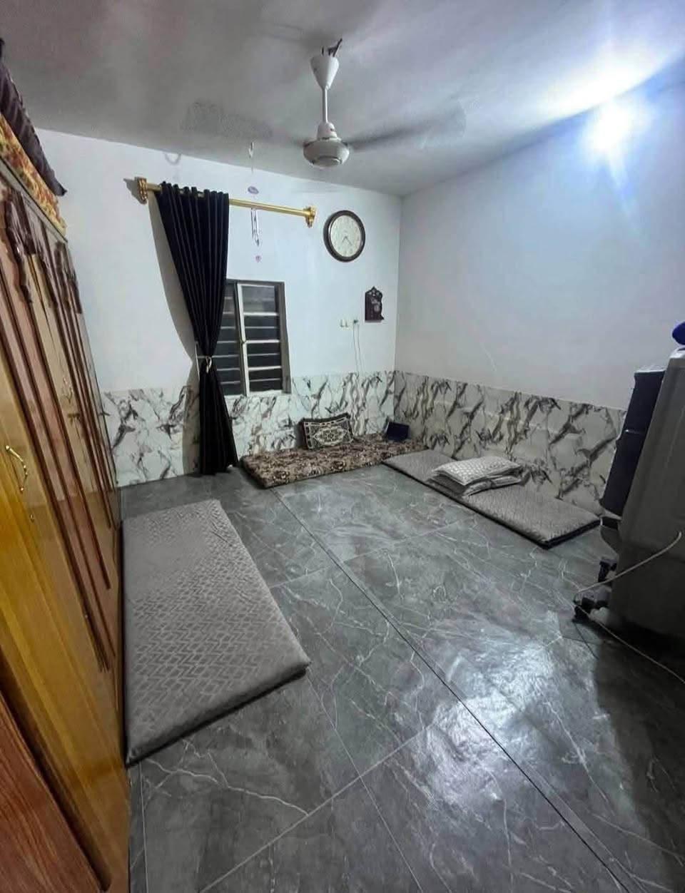 🕋بسم الله الرحمٰن الرحيم 🕋

👋السلام عليكم ورحمة الله وبركاته👋

🏪يعلن مكتب انمار للعقار

🌄الانبار قضاء الفلوجه 

🏡 مشتمل 

#للبيع حي الشهداء قرب جامع المرسلين والمدارس  

🔵 المساحه 125م 

🚧 بناء  بلوك 

طابو صرف سند تحويل بسم شخص واحد 

🛣️شارع 12م تبليط خدمات مجاري 

🏠طابق واحد 

🔵استقبال 
🔵مطبخ  
🔵غرفه
🔵مناور 
🔵صاله 
🔵صحيات عدد 3  
 

💲#السعر المعلن 65 مليون وقابل للتفاوض 

🧑‍💻عزيزي عندك عقار وتريد تبيعه باسرع وقت راسل صفحتنه نلبي لك طلبك 🙏♥️

⁉️للاستفسار اكثر مراسله صفحتنا او زياره المكتب انمار للعقار الواقع على شارع 60 مجاور مطعم  نفر بخاري  ومجاور المطعم وكوفي بلاك ساراي شارع السكلات او الاتصال 

☎️***********☎️كورك 
☎️***********☎️ واتساب  

⁉️اذا كنت تملك عقار وترغب في نشره مراسله صفحتنا او زياره المكتب انمار للعقار او ارسال المعلومات على الواتساب ☎️👆

⁉️الاسعار المعلنه في مكتبنا تحدد من قبل البائع وليس المكتب ونجمع البائع والمشتري وجها لوجه لاتمام عمليه البيع

⁉️متابعه ولايك للصفحه ليصلكم كل ماهو جديد فضلاً وليس أمراً

♥️طابت أوقاتكم بكل خير ♥️
سوق الفلوجه المفتوح عقارات الفلوجة العقار المميز الفلوجة سنتر عقارات الفلوجة🏘
