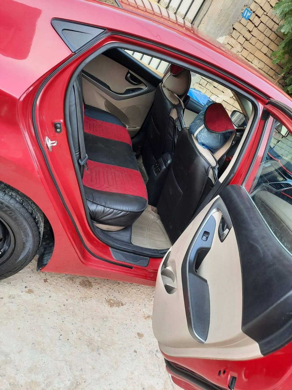 انترى لبيع موديل 2015 سعرها شدة وعشرة 
***********
