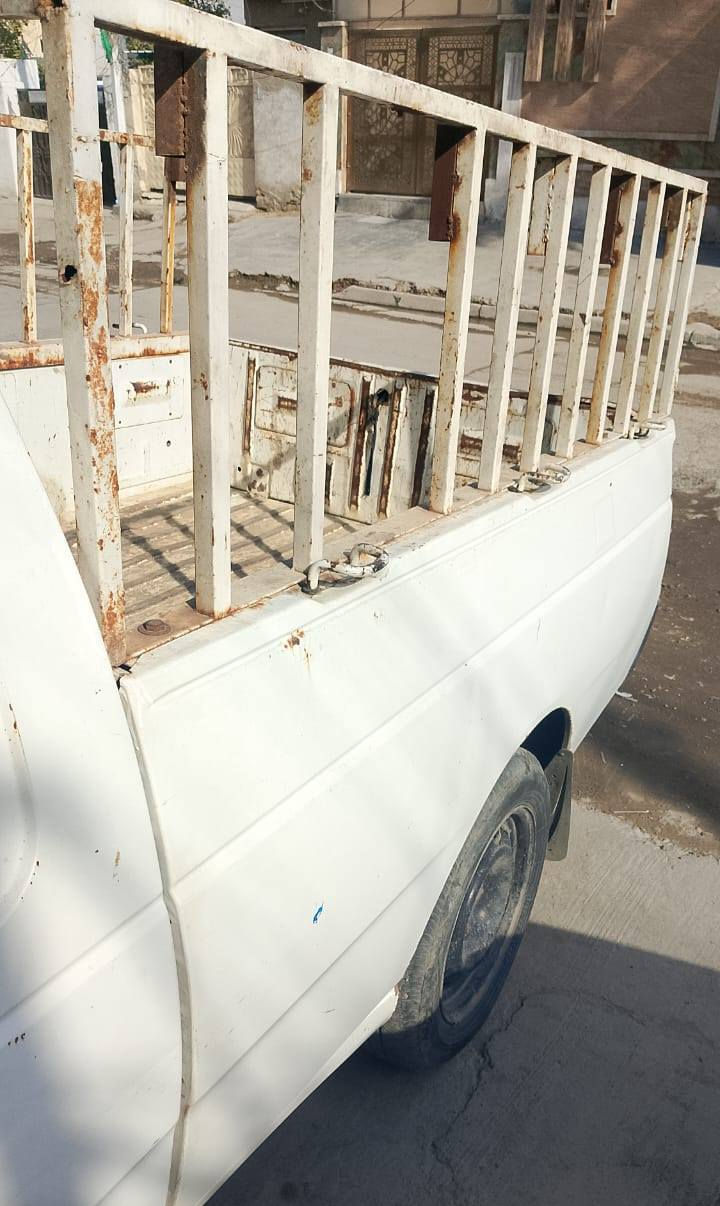 سيارة بيجو اريدو موديل 2016 كير ومحرك وحدادية جيدة جداً تايرات جديدة كهربائيات شغاله 
باسمي رقم انكليزي مكاني بغداد الشعب الكشر كما موضح بالصورموبايل ***********
