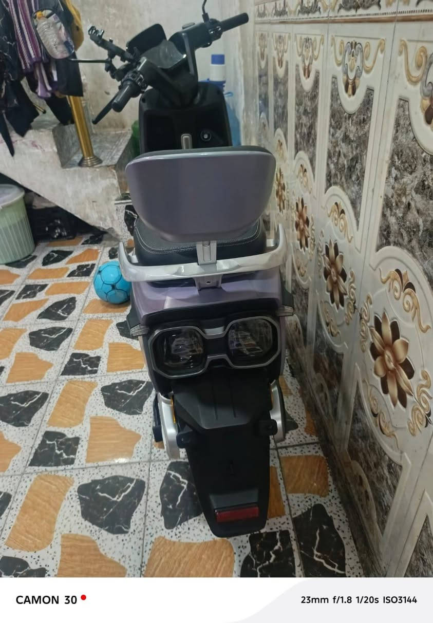 سلام عليكم عندي هاي الدراجه شحن للبيع امنه نظيفه شركة الريان السعر 650 أو هاذه رقمي ***********
