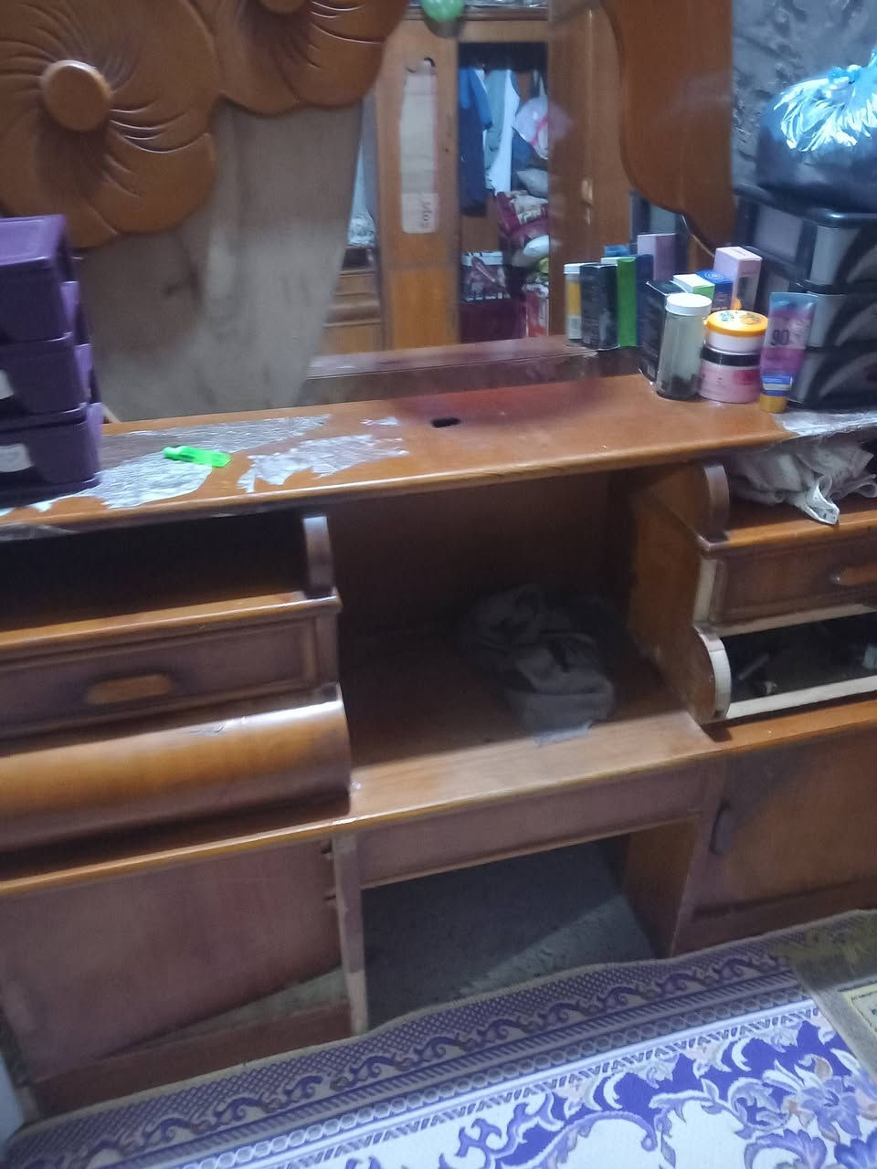 للبيع خرفه تسكام قديمه مكاني بابل رقم ***********
