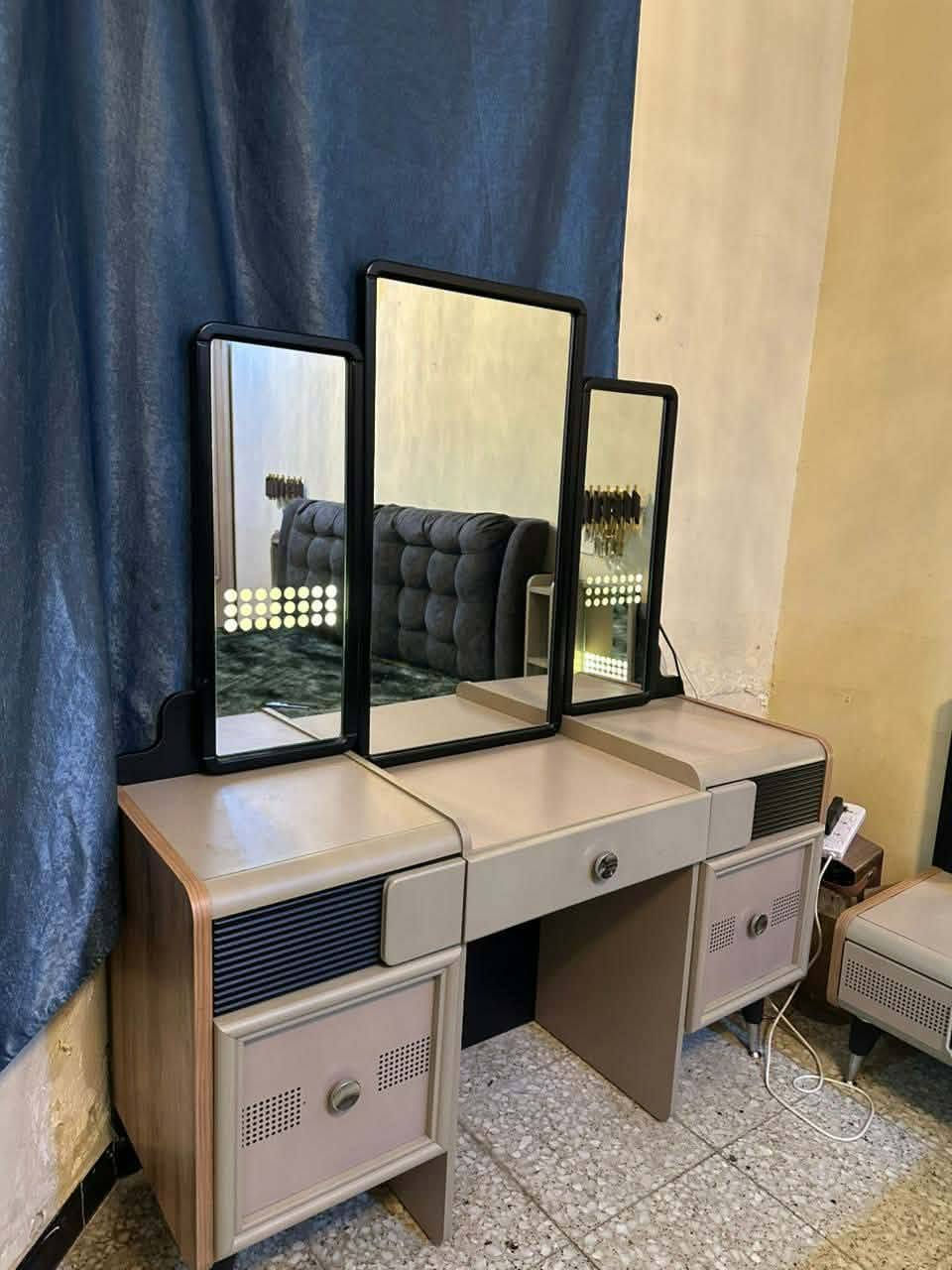 السلام علیکم للبيع 1350 وبيها مجال ماخذها 2500 وعارضها 1350 بغداد الدوره واتساب بس واتسابرصيد معلق ***********
