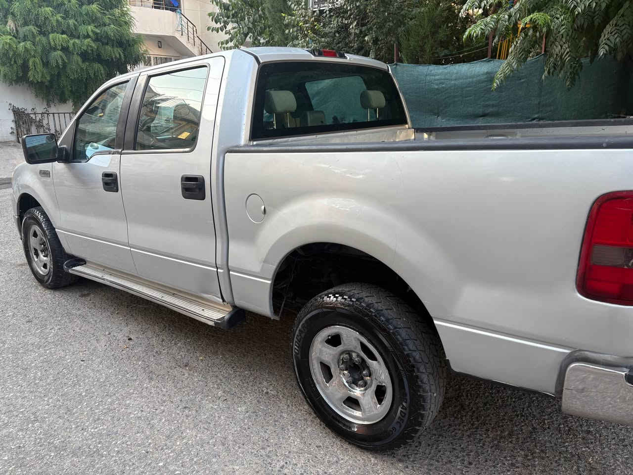 فۆرد F150  2008 XLTمەکینە 8 بستۆن 4.6L گێر و مەکینە و دەبڵ ئەکسل و تەبرید و کارەبایی و هەموو گیانی بە شەرت سەیارەکە 4 تایە و ویلی لۆکی لە ژێرە بە سپێرەوە تەقە و رەقە بەشەرت و تەبریدی لە شوێنی خۆیا ئیشەکا پێش و دوای کەپسە و سەقف و حیزام بە شەرت ٣ پارچەی بۆیاخە سەیارەکە رەقەم بەغایە و سەنەوی بەغای لەگەلە بە شەرتی ماڵی مەدەنی و دزیاری نرخی 55 گەلا و معامەلە بۆ گۆرینەوە بە شتێک دلم بێگرێ شوێن سلێمانی *********** السليمانية, العراق
