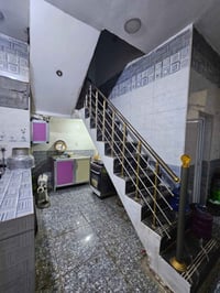 الخاجية شارع٤٠ • ١٠٠م • مشتمل ٣غرف