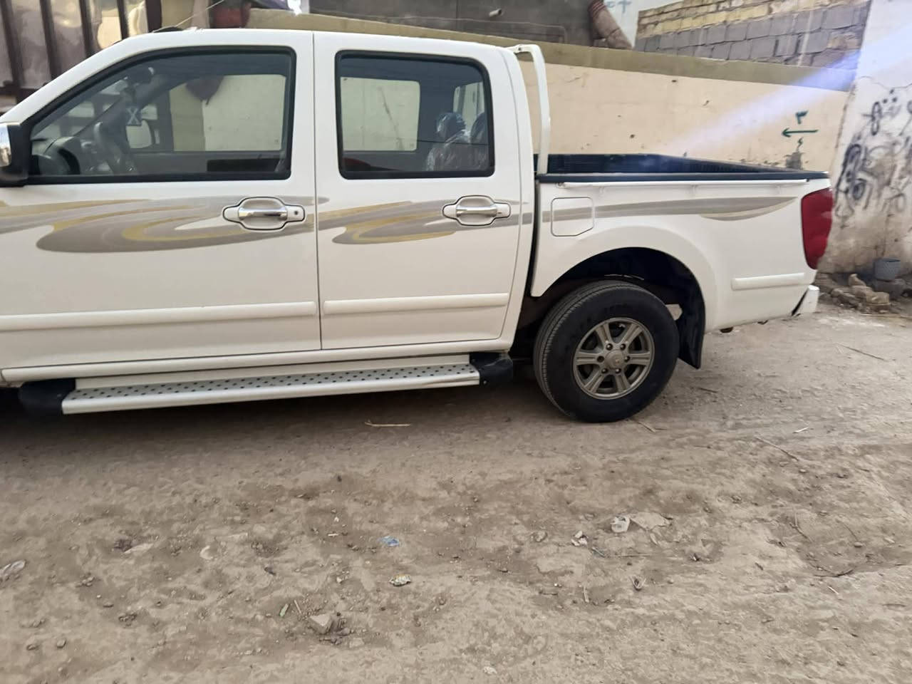 السلام عليكم ورحمه الله وبركاته اخواني الكرام اليدور نضيف جدا كريت ويل موديل 2015 السياره جديده بمعنه الكلمه نصبته حلوه رقم وسنويه بابل السياره استلام شركه من 2015 لحد لان رقمه بابل السياره مكفولة كفاله عامه لاضربه لاعوره لاصبغ لاخياس السياره كفاله رقم صاحب السيارة لأستفسار اكثر ‏‪0781 866 5252‬‏
