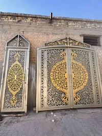 باب كبير • طول ٣٫٥م • عرض ٣م