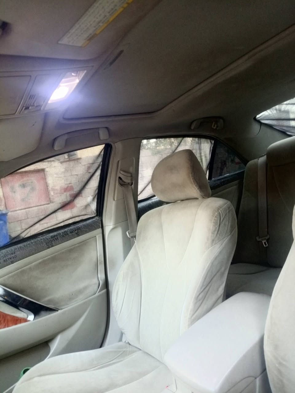 السلام عليكم ورحمة الله وبركاتة
من رخصة الدمن 
كامري 2007
خليجي فول مواصفات 
فتحة بردة كهرباء 
اشاير بل مري حساسات خلفي امامي 
السيارة نضيفة بيها 3 قطع اثر شخوط كفالة من الضربة تبريد 🥶ثلج السيارة مختنكا من النواصفات GLX
كامرة خلفية 
شاشة اندروايد 
كشن كهرباء 
لايت زنون 1/1
تحكم ستيرن جهتين 
محرك V4/4200المرغوب
رقم بقداد مميز 7283
مكانها الفلوجة 
السعر 110 

ملاحضة المحرك بي لاستيك ولف ينزل سعر المحرك منها سعر 5  
رقم التواصل ***********
مراوس هم كامري هم ترهم شعندك نزل
