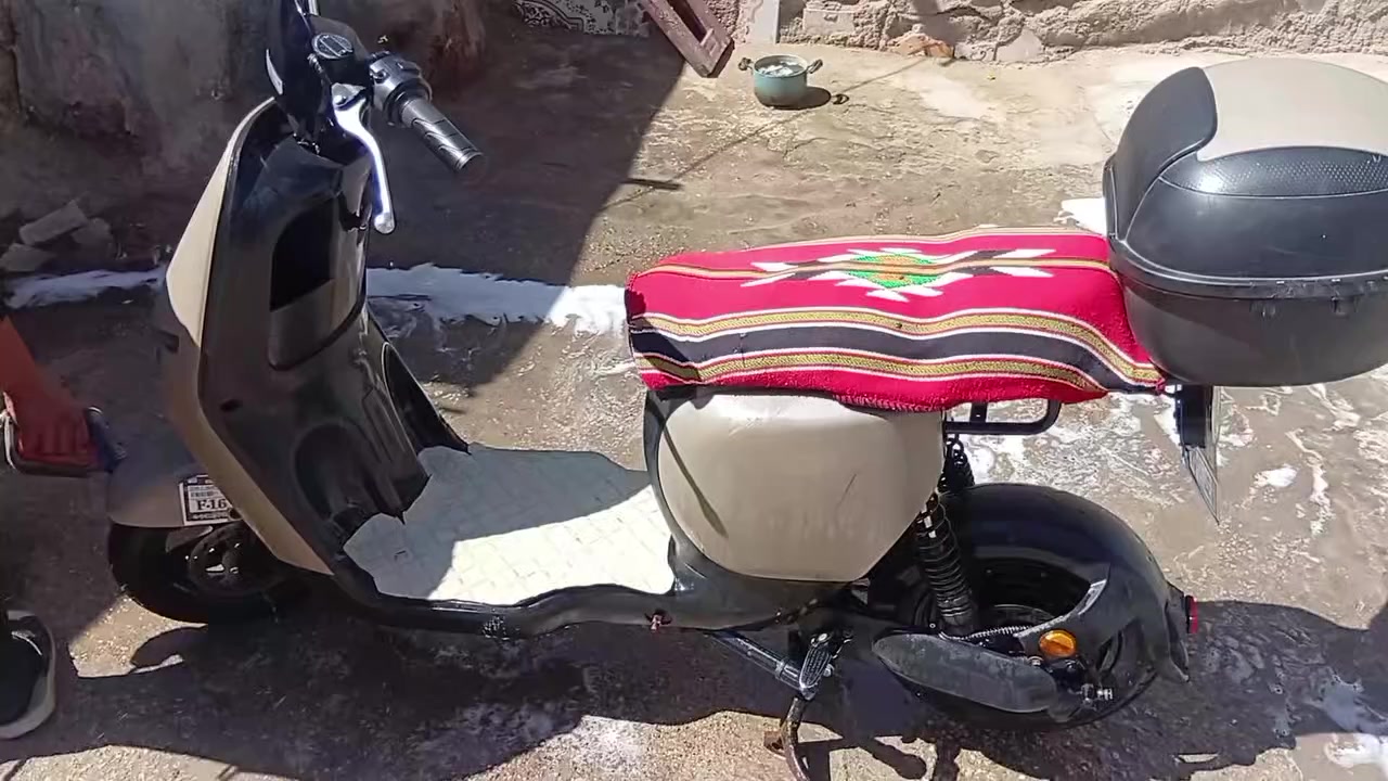 دراجه شحن 4بطاريات للبيع تمشي 40كيلو ***********
