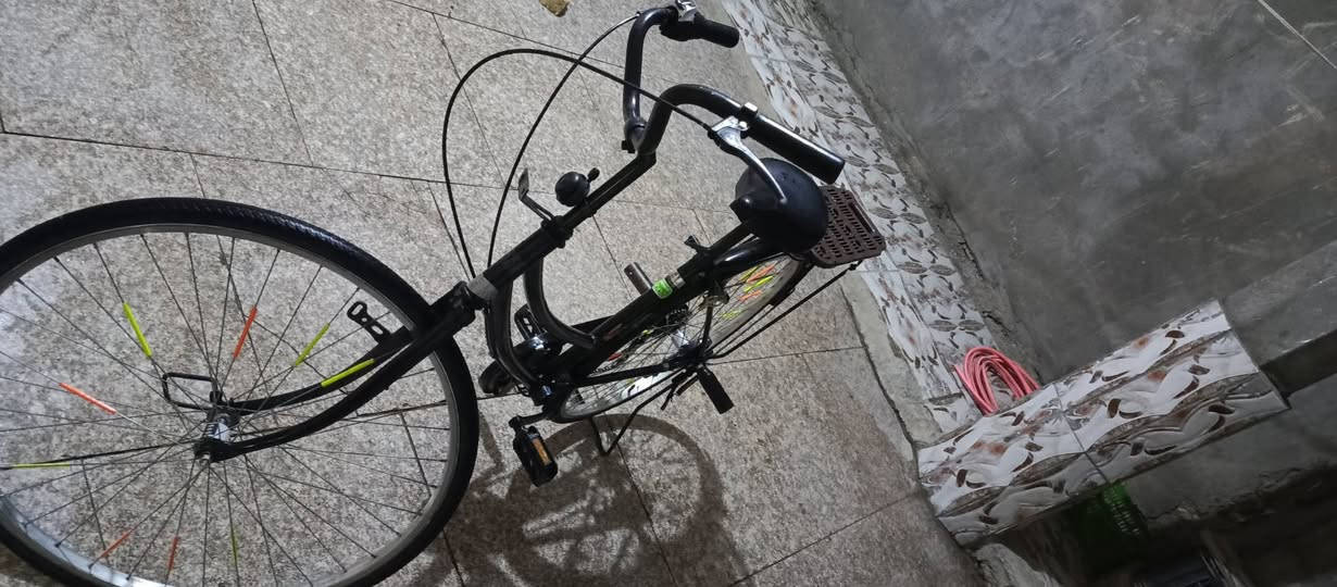 باسكل مديلل 19 حجم 27 البيـع سعر 120 وبي مجال الي يحب يشتري يراسلني خاص وانه خادم..الرقم. *********** الي حاب يراسلني واتساب او يخابرني
