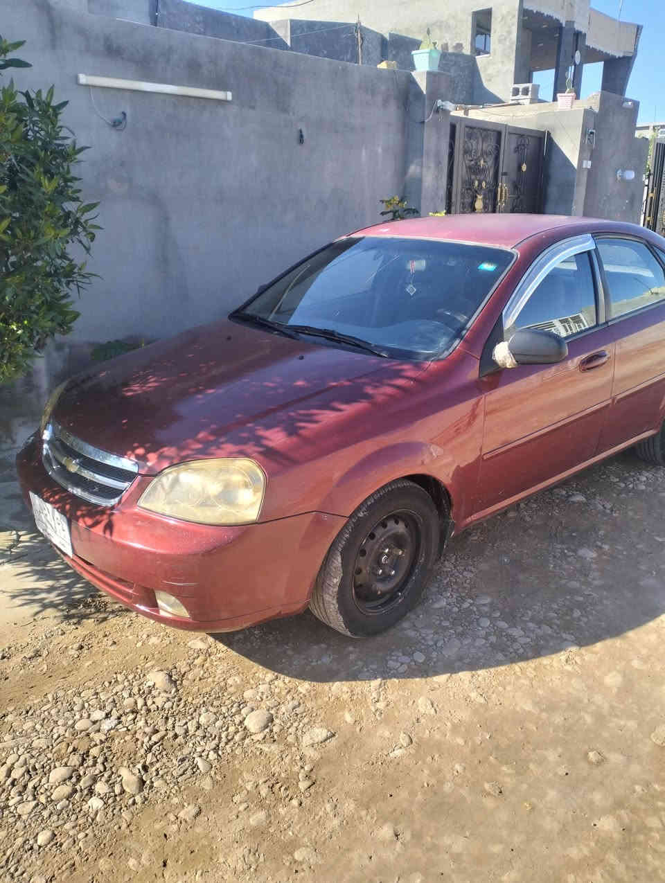 سلام عليكم اوبترا 2005 سنويه جديده مشروع وطني تحويل مباشر رقم بغداد كير مكفول ومحرك  بي  تنقيص بسيط و باتري  جديد حدادية امامية جديدة حدادية الخلفية خير من الله سيارة  ناعمة كهربائيات كلها شغاله تخم تاير جديد سعر 52 وبيها مجال للشراي عنواني ديالى الخالص نهاية شارع الجنسية. 
(بيع مستعجل)
للتواصل ***********.
