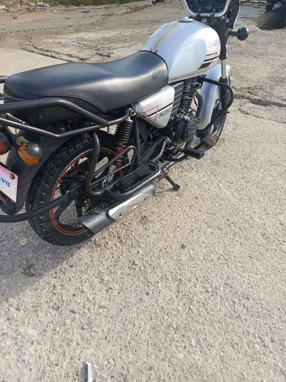 سلام عليكم دراجه دايوان للبيع موديل 2020مكفوله كفاله عامه اوراق اصوليه دراجه نضيفه عنوان واسط الكوت دجيلي الشراي يتصل وبيه خير ويدلل ***********
