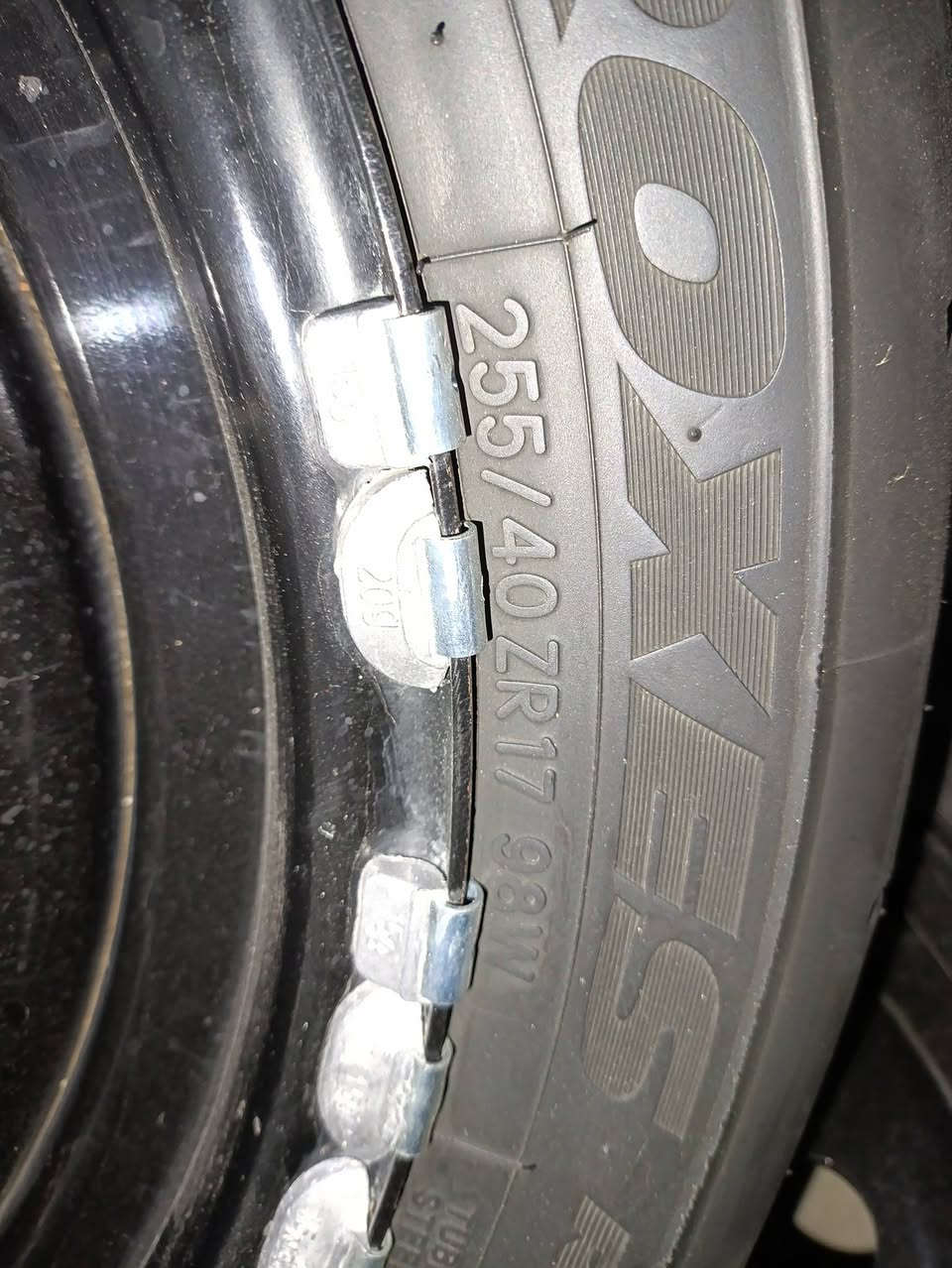 ئەم دوو تایەو ویلە تۆیۆی سیباقە بۆفرۆشتن تایەکان لۆکن ئینتاج یشیان بەرزە سعریشی 250و مەعمەلە هەرکێ ویستی بێتە تایبەت


**إذا كنت صاحب هذا الإعلان وتريد حذفه لأي سبب، رجاءا أرسل رسالة إلى الدعم الفني**