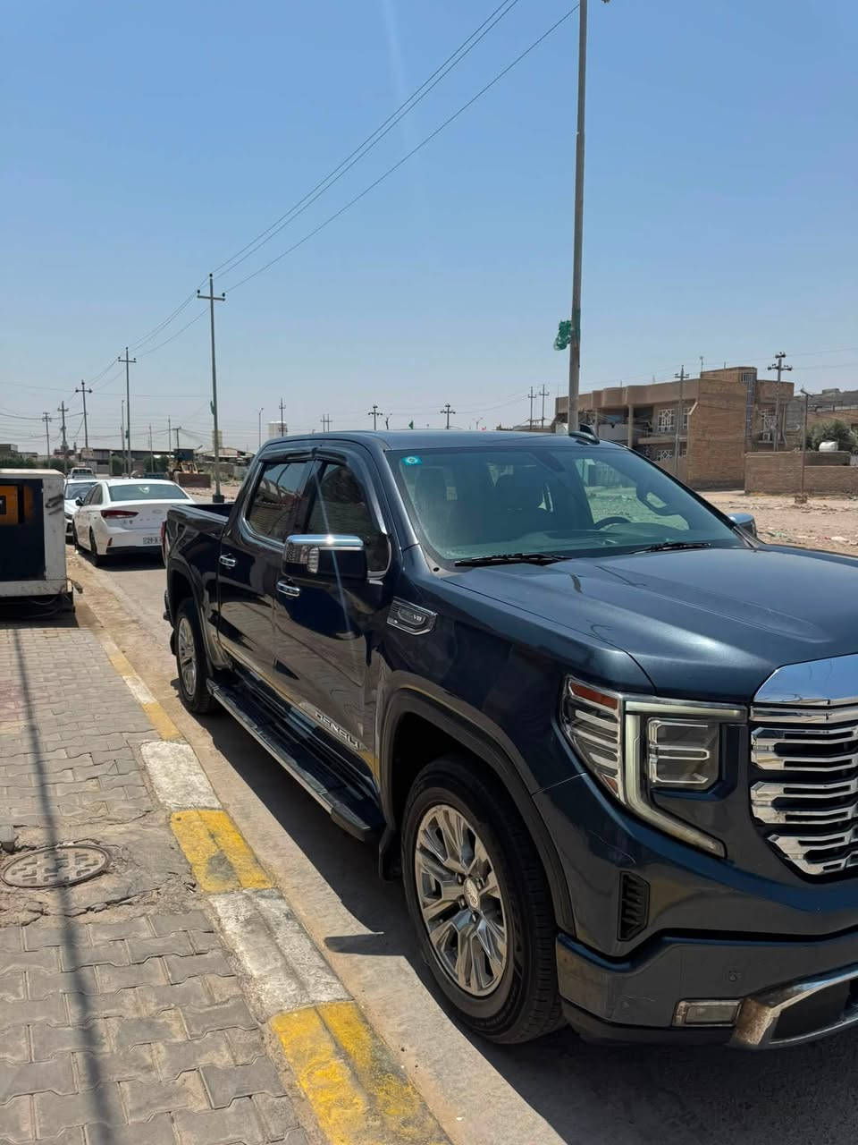 السلام عليكم
جمسي دينالي8V5300  مديل 2021
فول مواصفات معروفه مواصفاته ميحتاج اذكرهن 
ماشيه 170الف 
حادثه  وسونار موجود داخل المنشور 
بسمي تحويل ثاني يوم  سعره 265وبيه شي بسيط 
مكانه كوت 

***********
‬ 1GTP8FED4MZ318209هذا رقم الشاصي
