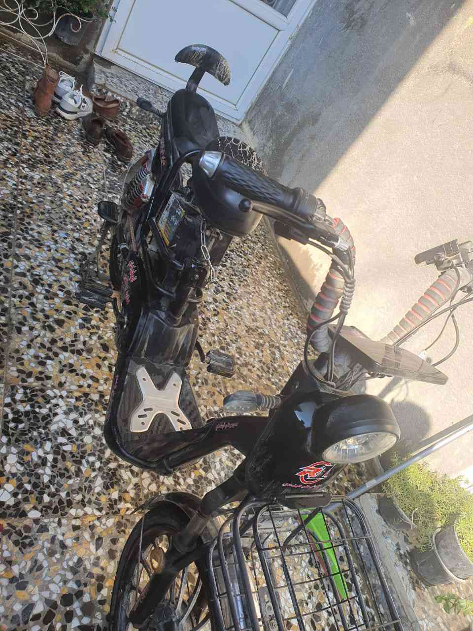 بايسكل شحن للبيع 
الموقع كربلاء حي الشرطة 
بطاريات مستعملة قليل 
بايسكل تضيف دون أي عطل
السعر 200 الف قفل
الرقم
***********
