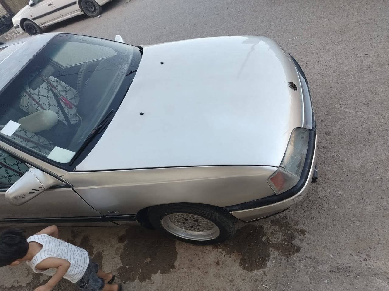 السلام عليكم اوبل اوميجا موديل 91 حجم 20 جير عادي رقم انبار ثانويه 30 صدر عمامي صدر خلفي جديد تخم تاير جديد كهربائياتها كلها كامله وشغاله عنواني بغداد البنوك سعر 30 وبيها مجال بيع مستعجل رقم الهاتف ***********

