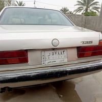 بيئم للبيع 735كيرومحرك حاويه لون ذهبي موديل 93السعر35وبيه مجال رقم اله...